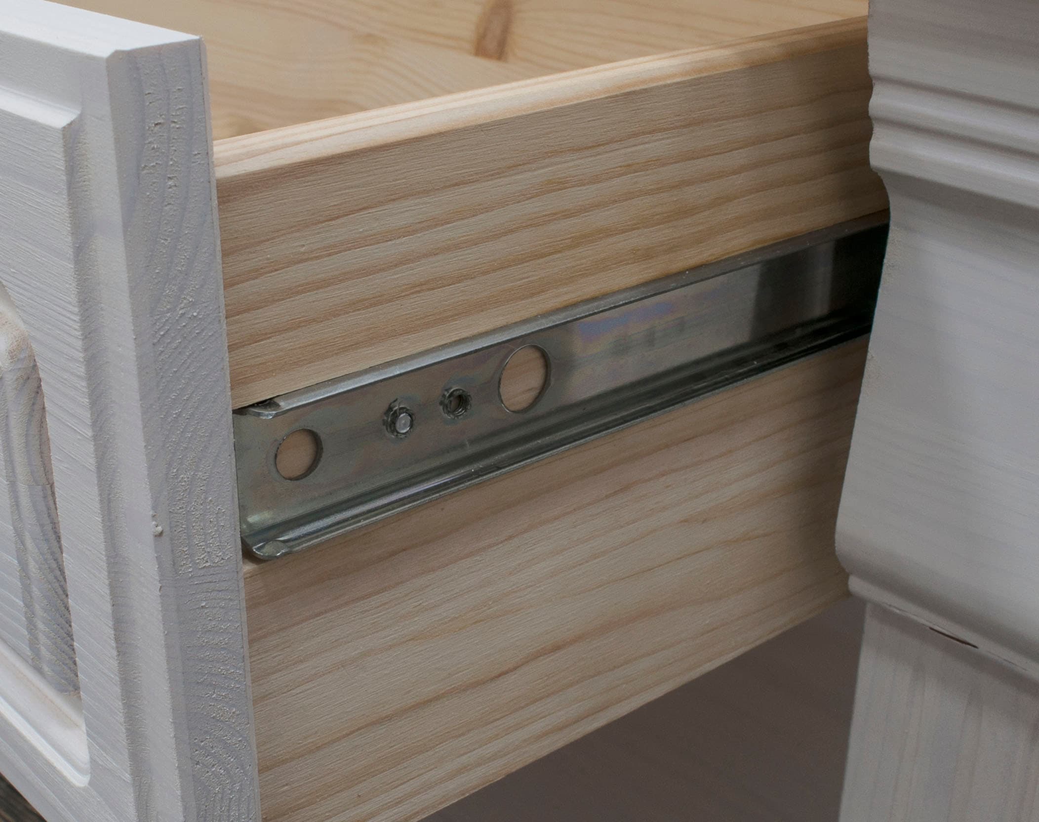 Home affaire Couchtisch »Anna«, mit 2 Schubladen aus massiver Kiefer