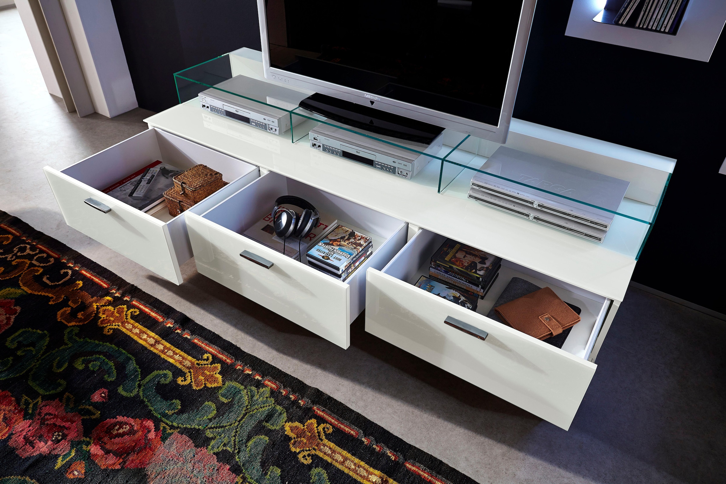 LEONARDO Lowboard »CUBE«, auf Designfüßen, mit 3 Schubladen, Breite 189 cm