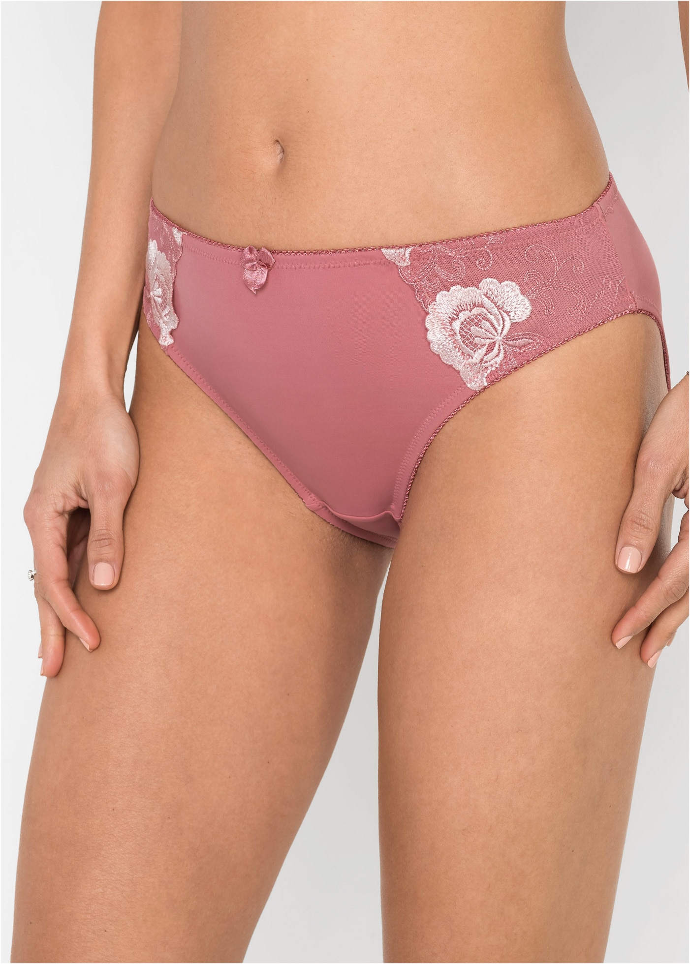 bonprix Slip Packung, 2 Stk. klassischer Stil, bequeme Passform, aus Polyamid und Elasthan