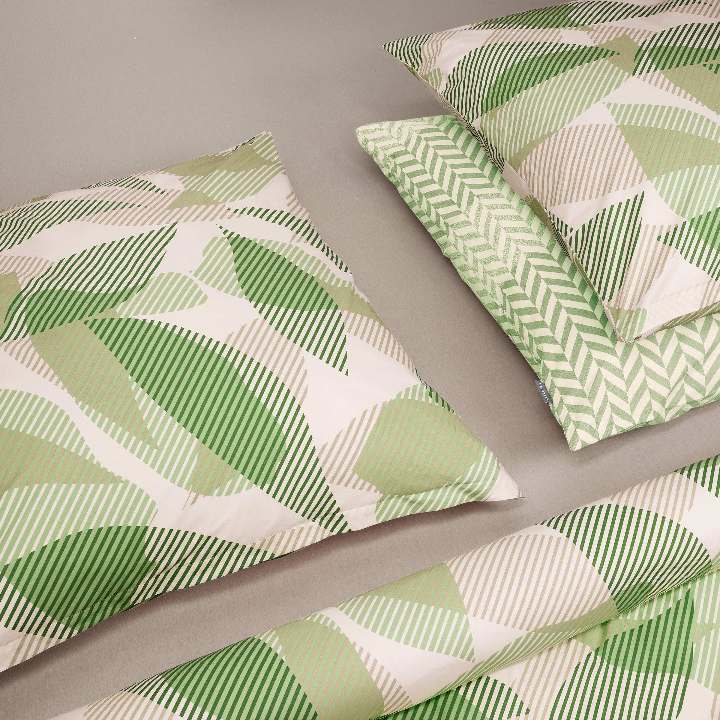 Schiesser Bettwäsche »Maribel aus weicher Baumwolle mit interpretiertem Fischgrätmuster«, (2 tlg.), MADE IN GREEN by OEKO-TEX®-zertifiziert