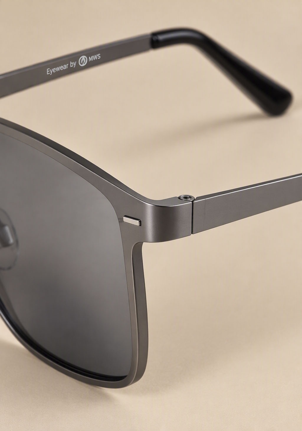 Man's World Sonnenbrille mit matt-anthrazit farbenden Rahmen