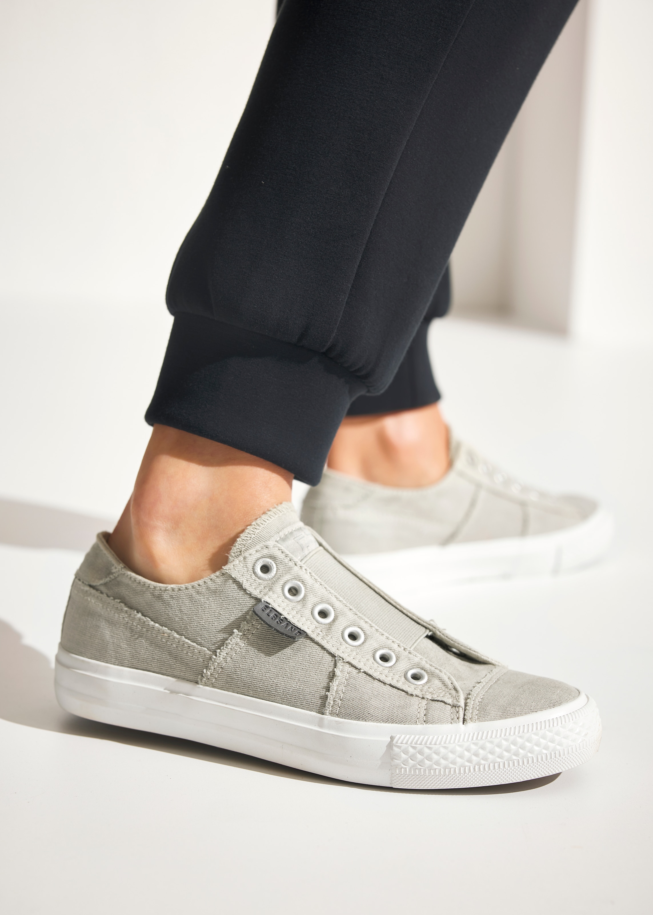 Elbsand Sneaker »Halbschuh, Slipper, Freizeitschuh,«, aus Textil zum Reinschlüpfen mit elastischem Einsatz