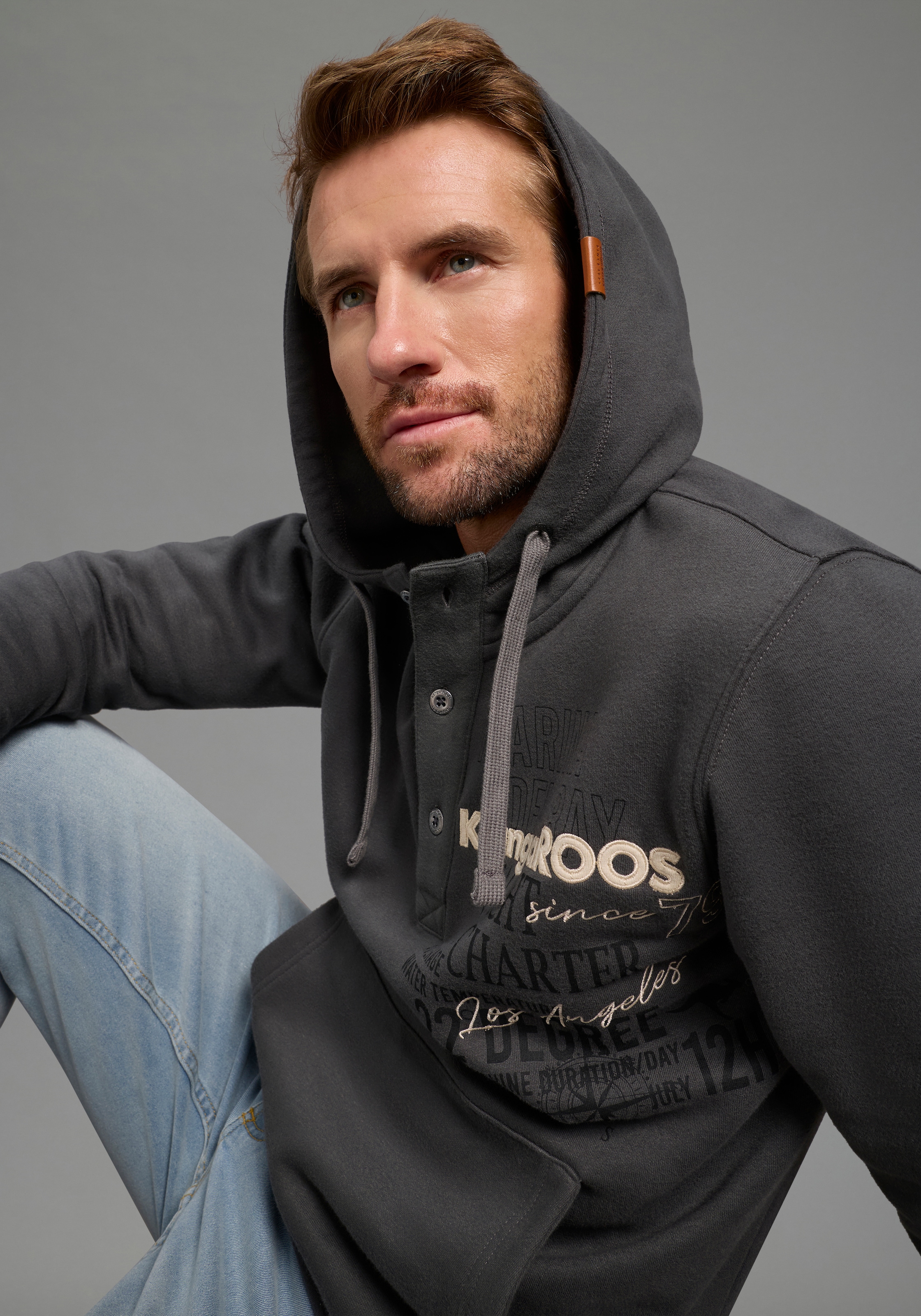 KangaROOS Kapuzensweatshirt , mit Kapuze und Kordelzug, mit Kängurutasche, Langarm-Design

