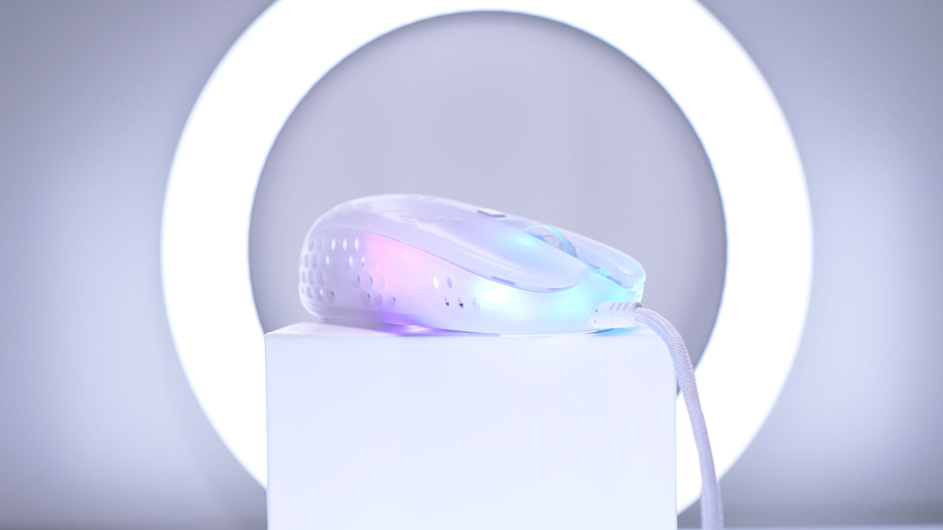 Cherry Xtrfy Gaming-Maus »MZ1 RGB«, kabelgebunden, ultraleichte Gaming-Maus