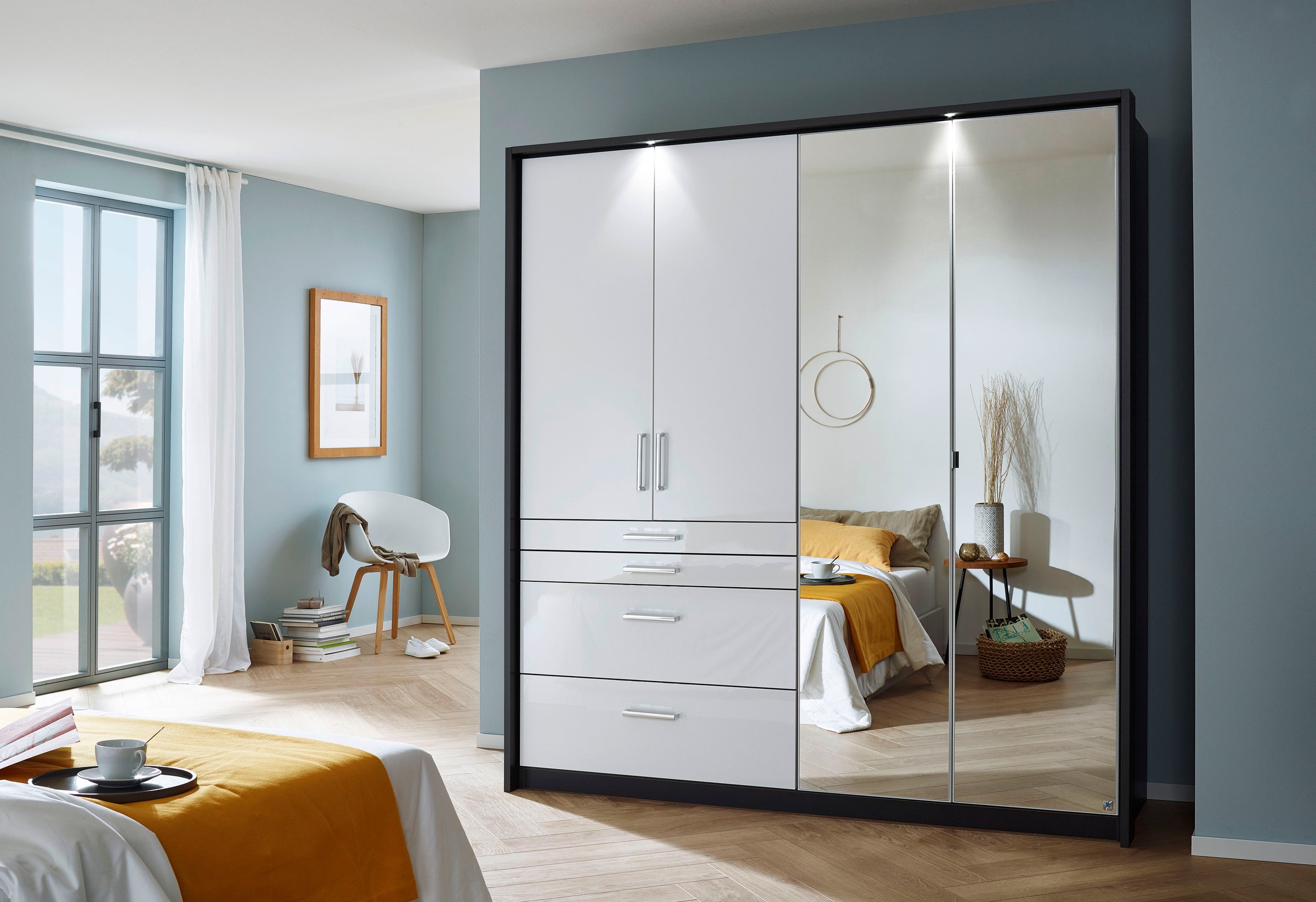 rauch Drehtürenschrank »Kleiderschrank Schrank Garderobe Garderobenschrank Topseller HOMBURG«, inkl. Passepartout, oberer Schubkasten mit Einteilung MADE IN GERMANY