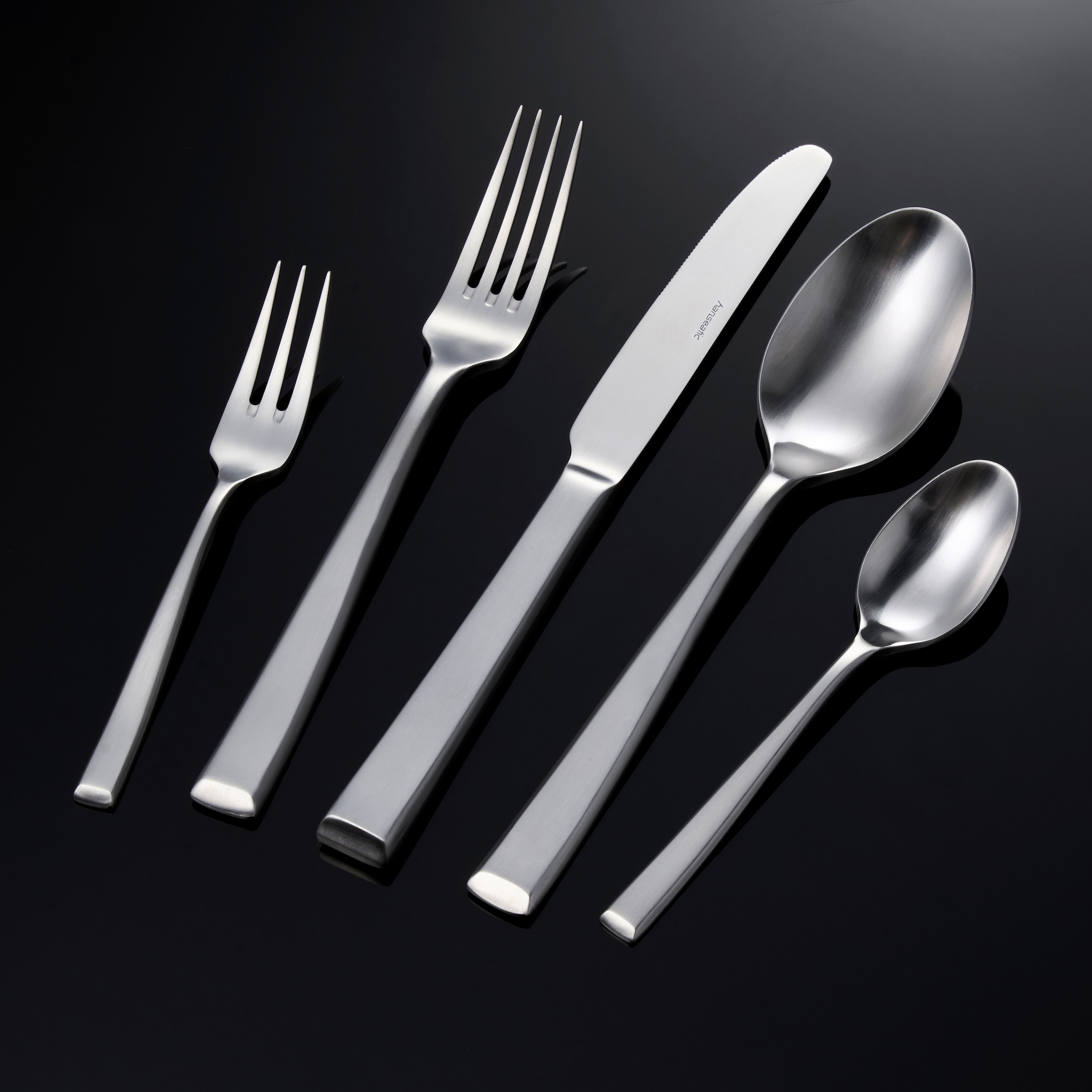 Hanseatic Besteck-Set »PREMIUM«, (Set, 30 tlg.), verstärktes Material und trapezförmiges Design am Griffende