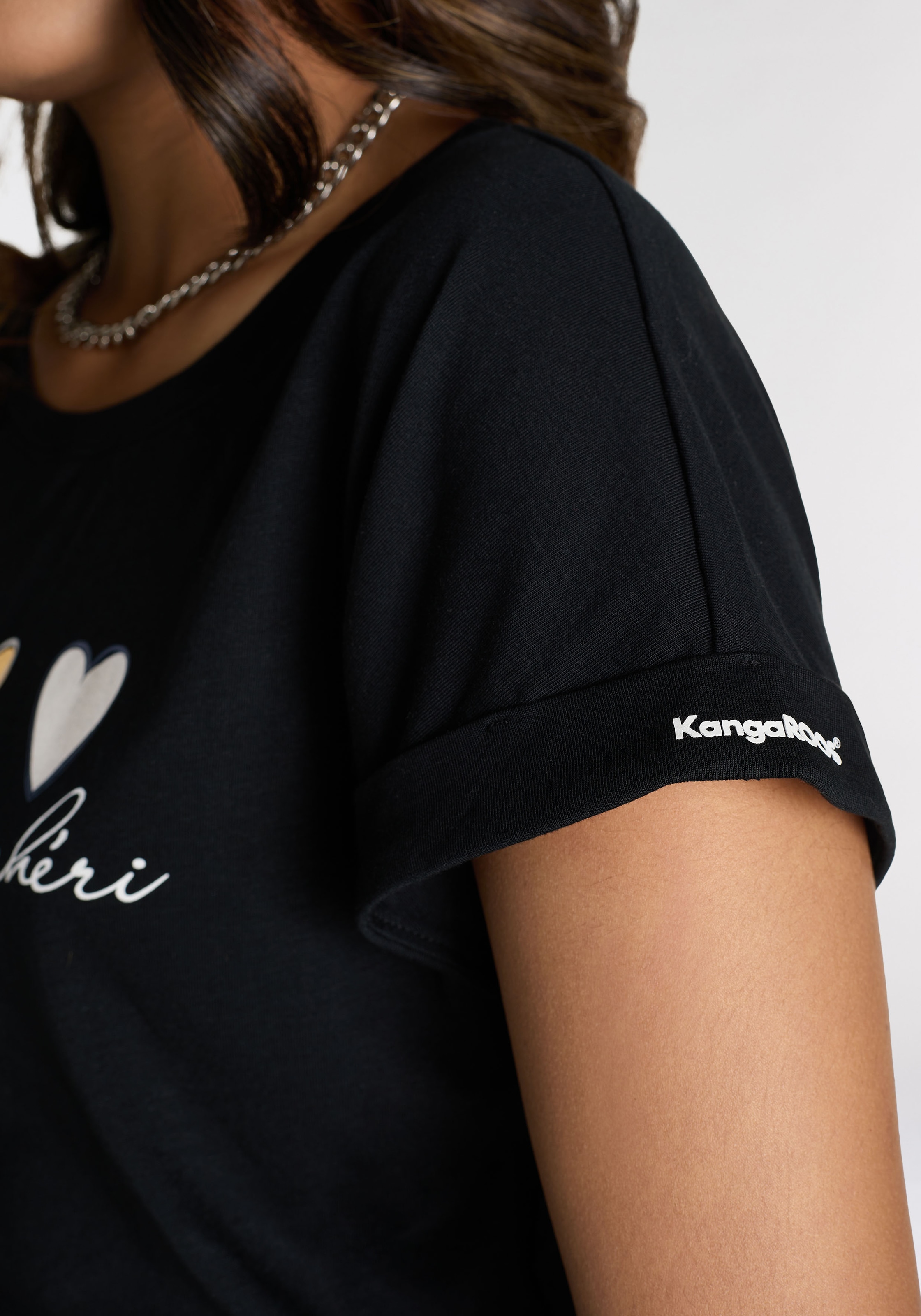 KangaROOS Kurzarmshirt, mit süßen Herz-Logodruck