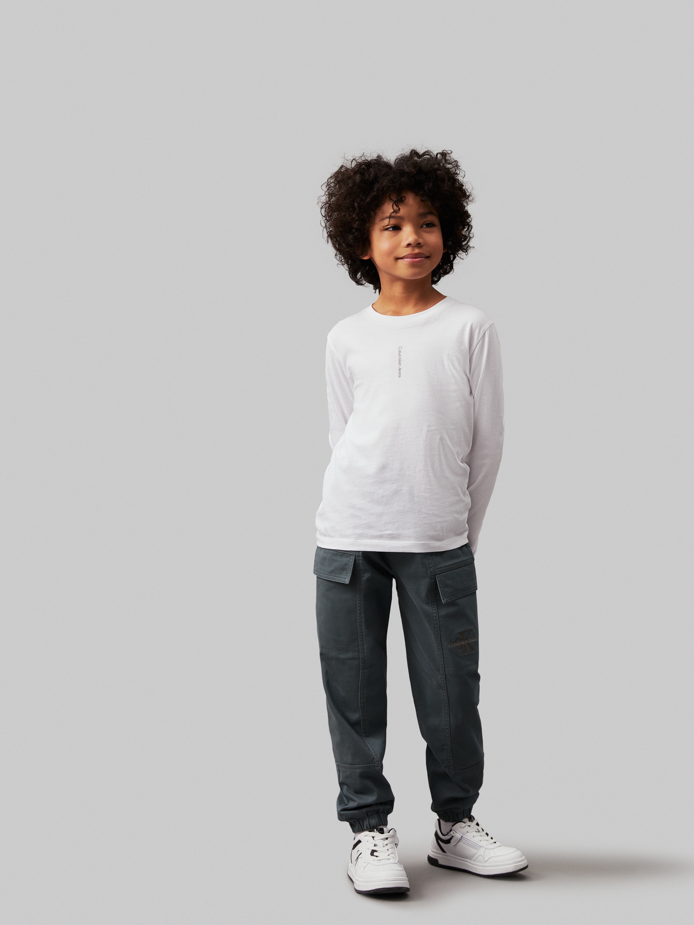 Calvin Klein Jeans Sweathose »ESSENTIAL WOVEN CARGO PANTS«, für Kinder bis 16 Jahre mit Markenlabel