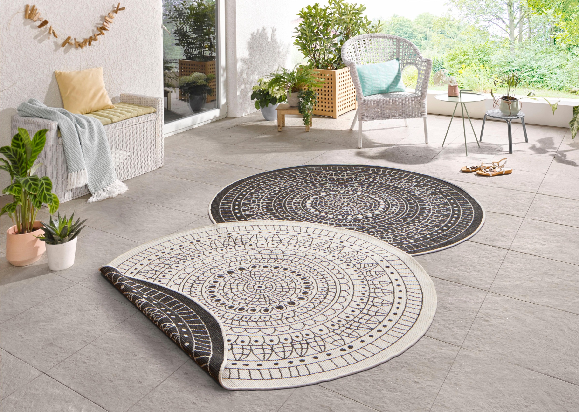 Bild von NORTHRUGS Teppich »Porto Wendeteppich«, rund, In-& Outdoor, Wetterfest, Balkon, Garten, Wohnzimmer, Wasserfest