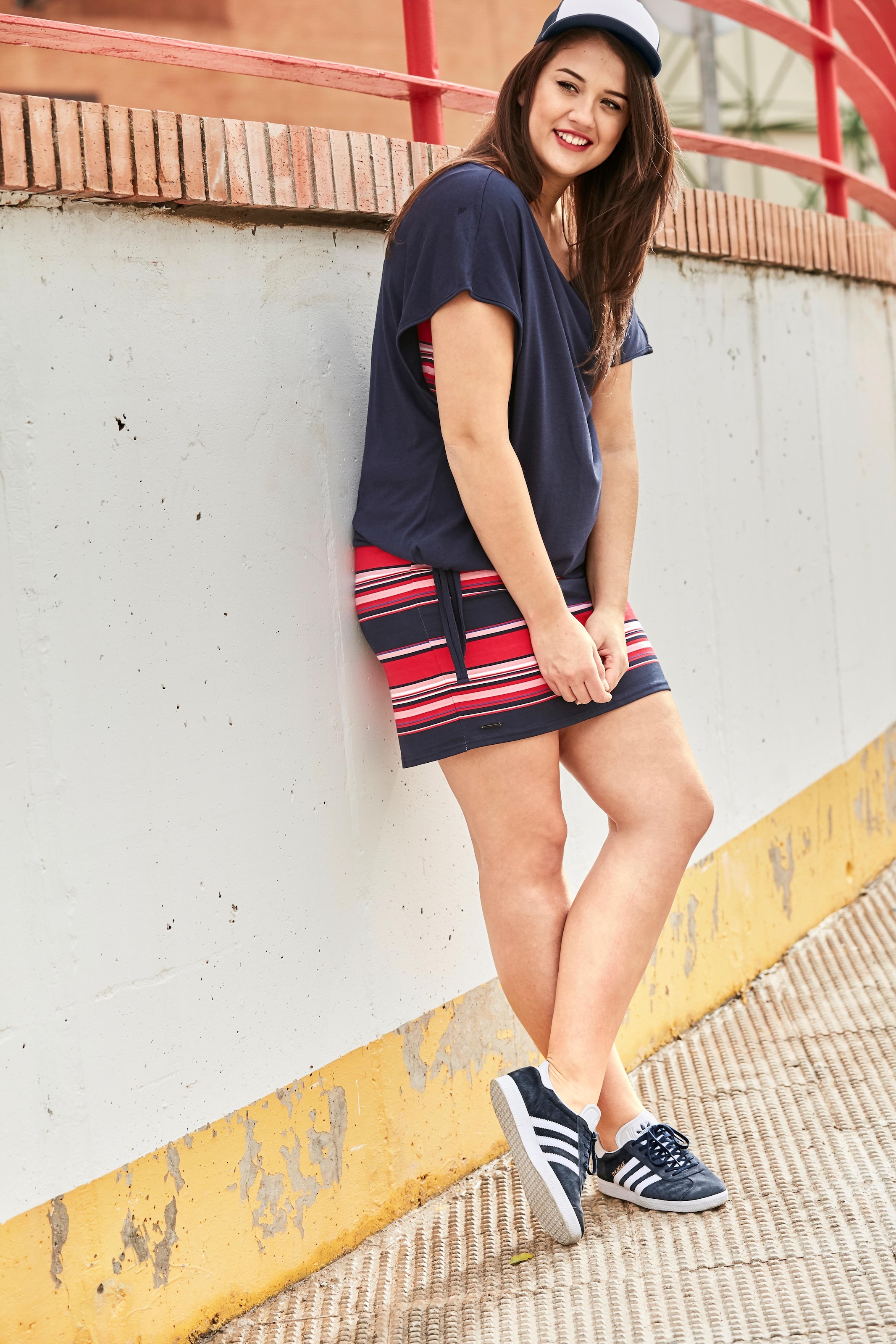 KangaROOS Jerseykleid Set, mit T-Shirt, 2 tlg. Mini-Länge,  lässiger Stil,  elastisches Material