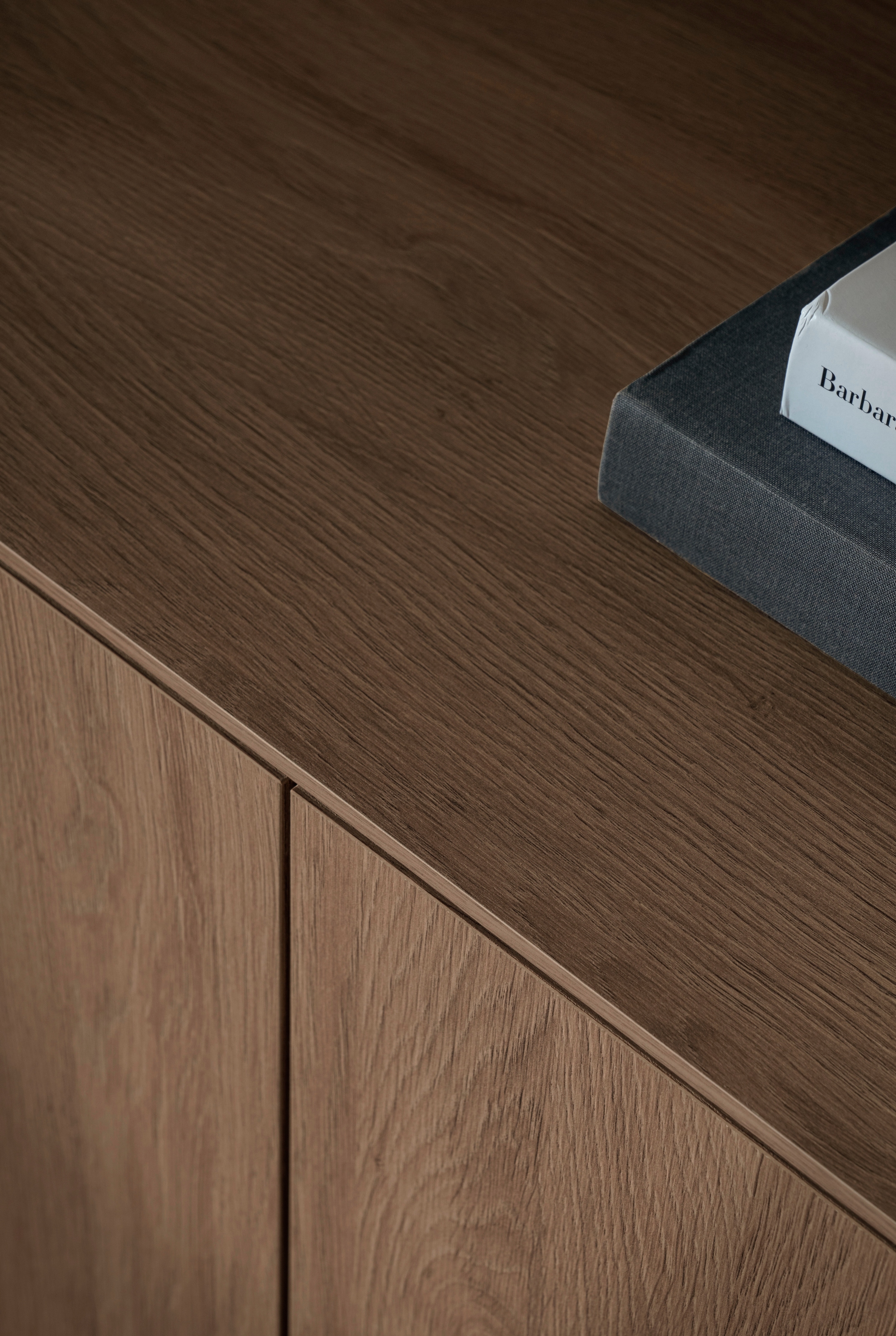Home affaire Highboard »Lund, moderner Schrank, Kommode mit Kufengestell« optisch dünner Oberboden, hochwertige Optik, ausreichend Stauraum
