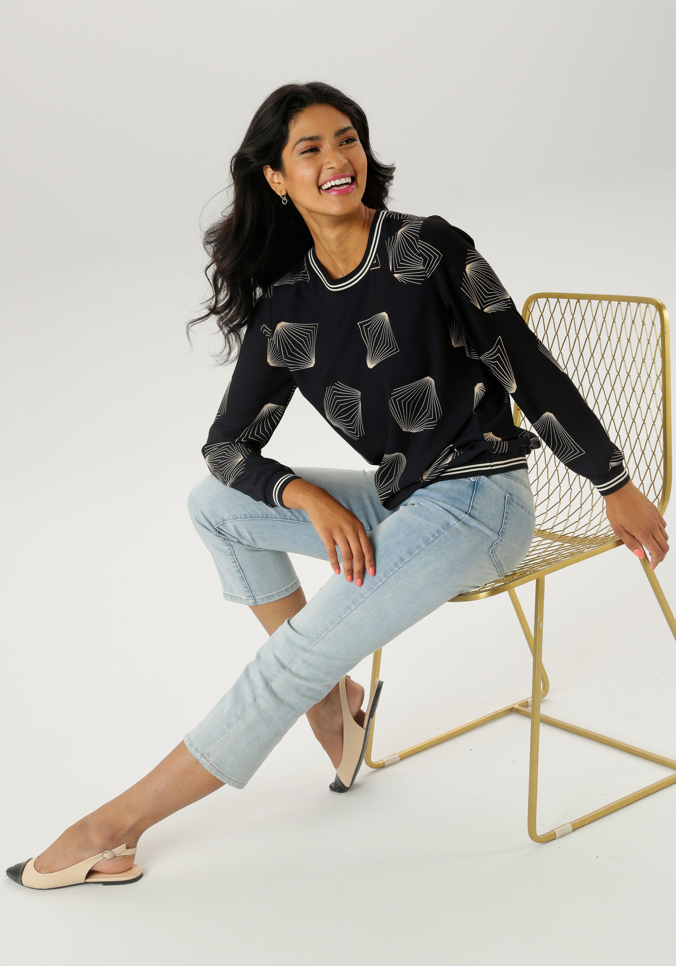 Aniston SELECTED Shirtbluse mit sportiven Bündchen