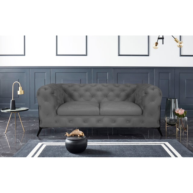 Leonique Chesterfield-Sofa »Amaury«, aufwändige Knopfheftung, moderne  Chesterfield Optik, Fußfarbe wählbar auf Raten kaufen