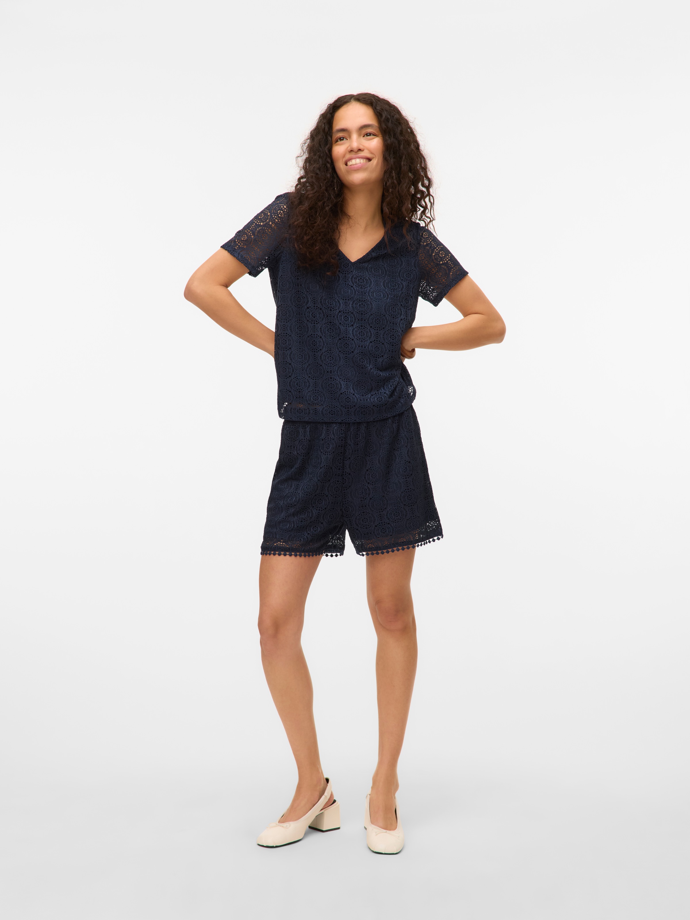 Vero Moda V-Shirt »VMMAYA SS V NECK TOP JRS« Materialmix, regular fit, Spitze