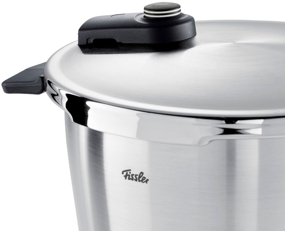 Fissler Schnellkochtopf »Vitaquick® Premium«, Edelstahl 18/10, (3 tlg., 1 Schnellkochtopf 8 L, 1 Metalldeckel, 1 Dünsteinsatz), Made in Germany, mit gelochtem Einsatz