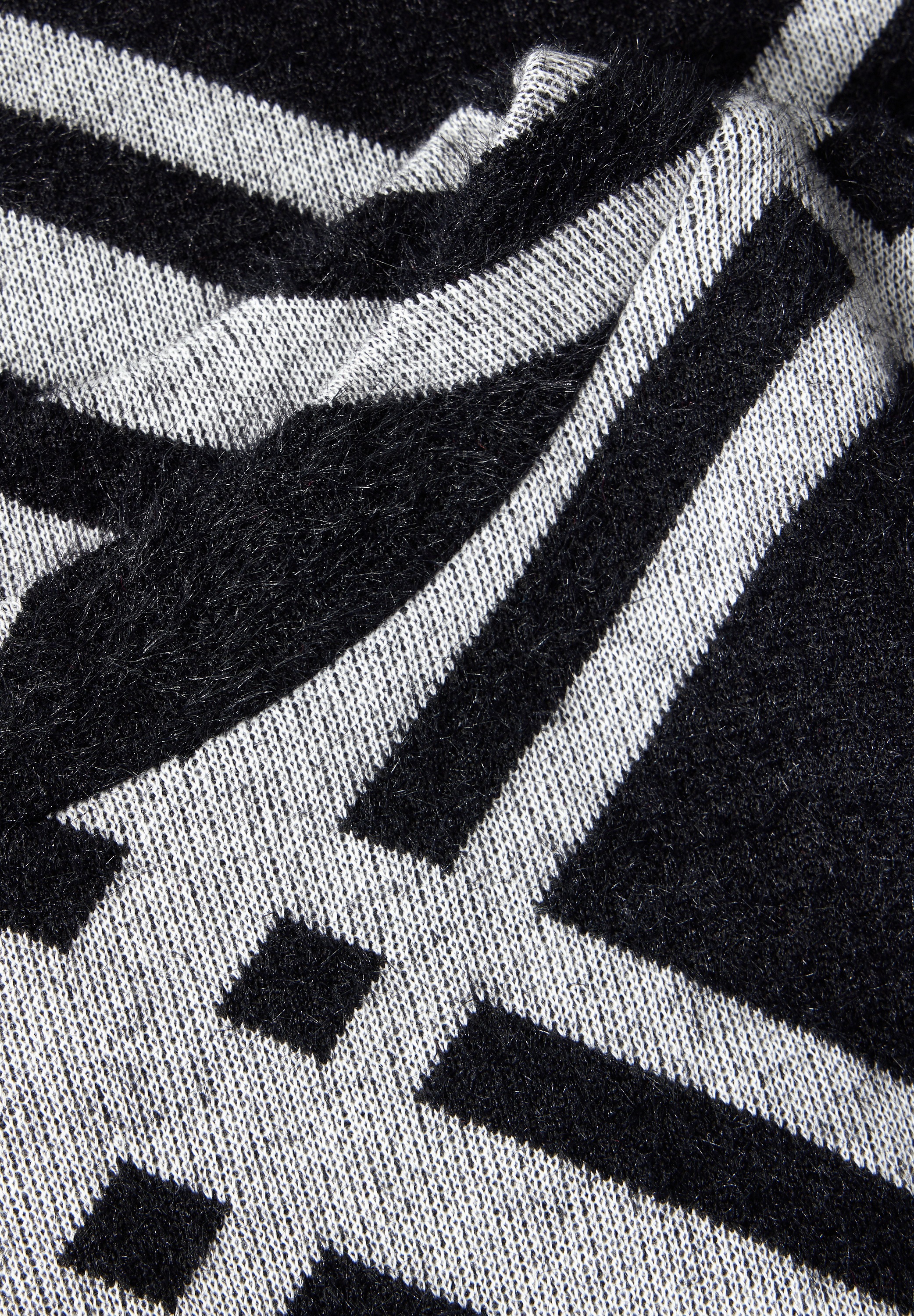 STREET ONE Strickpullover »mit Karomuster«, mit Karomuster