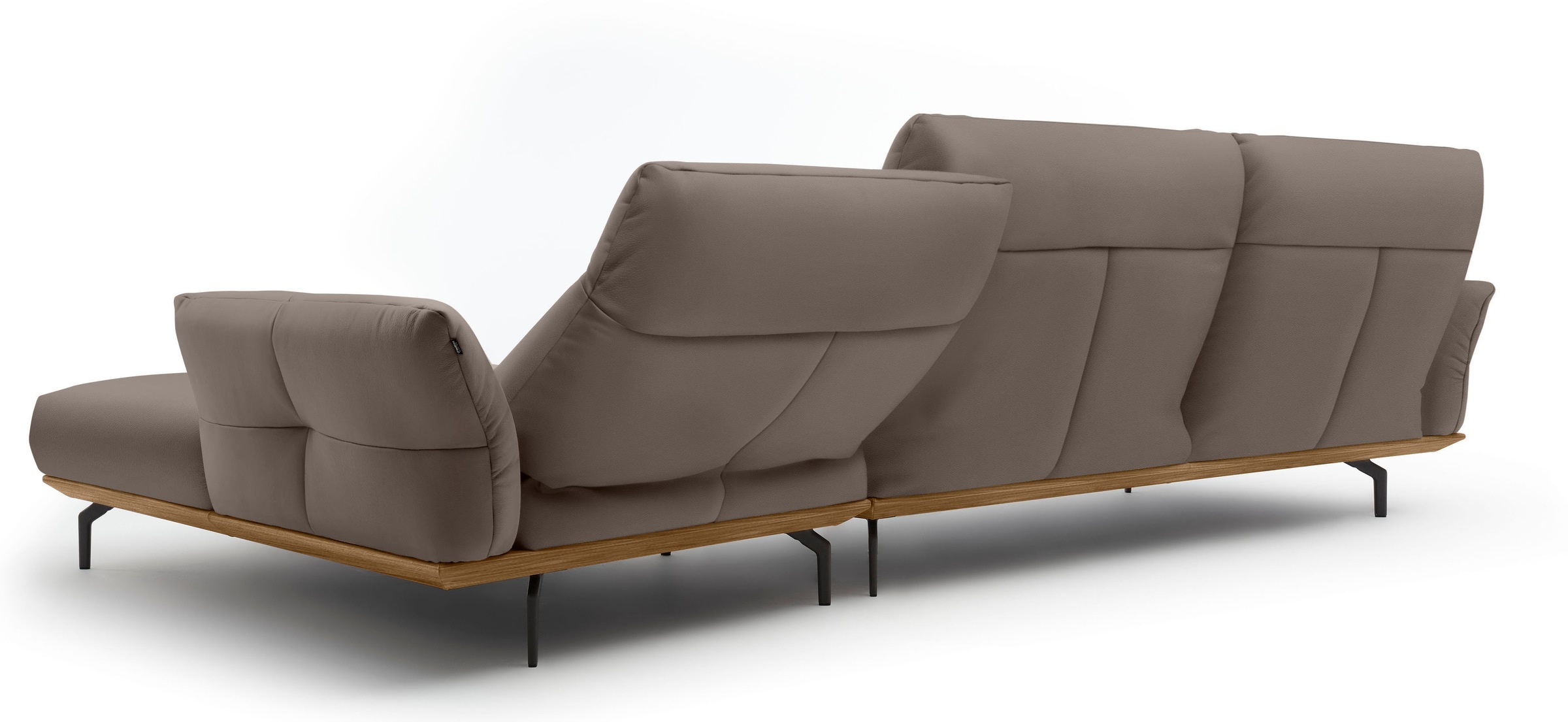 Creation BY ROLF BENZ Ecksofa »CR.460«, Sockel in Nussbaum, Winkelfüße in Umbragrau, Breite 338 cm
