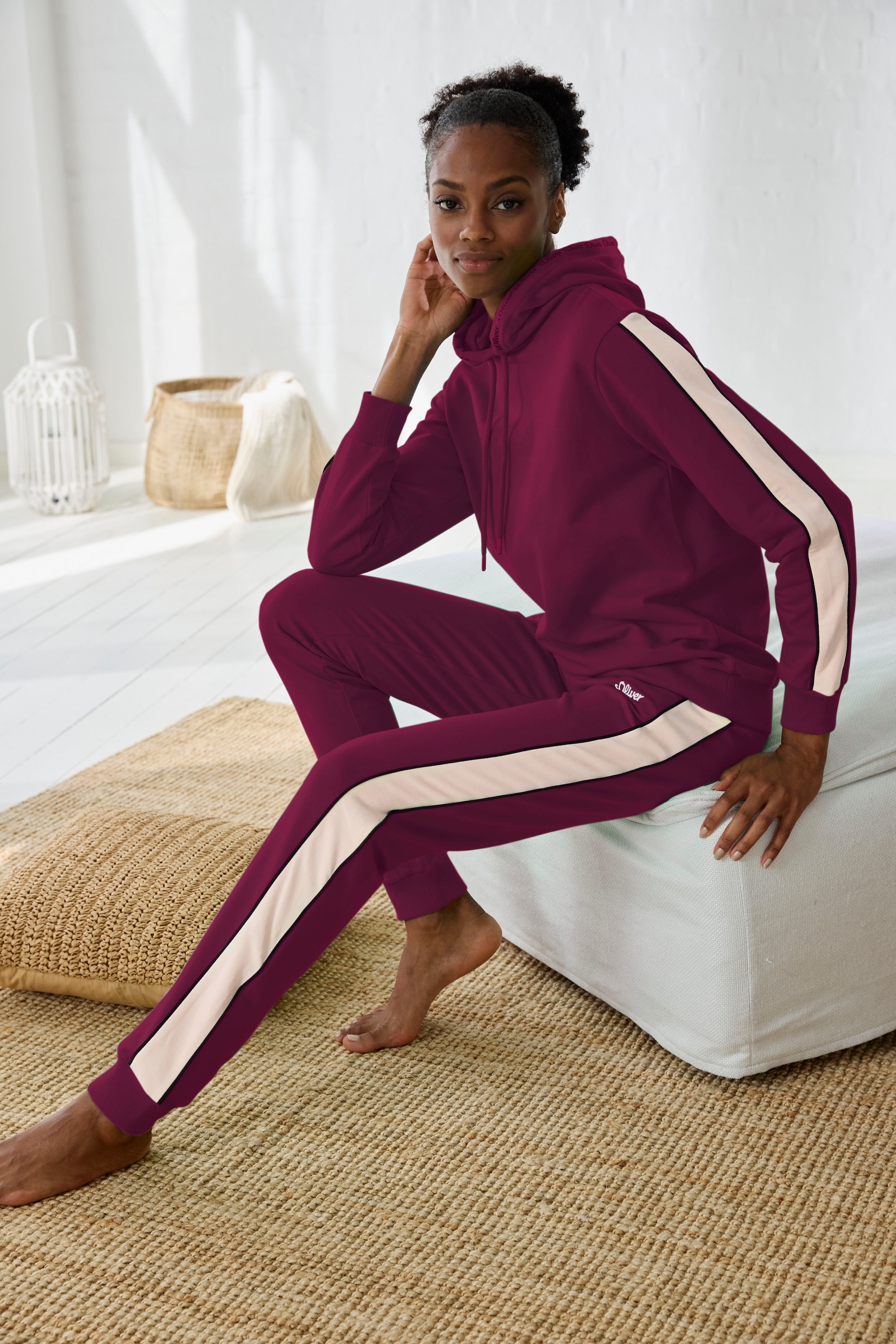 s.Oliver Hoodie, mit Kontrast Einsätzen, Loungewear