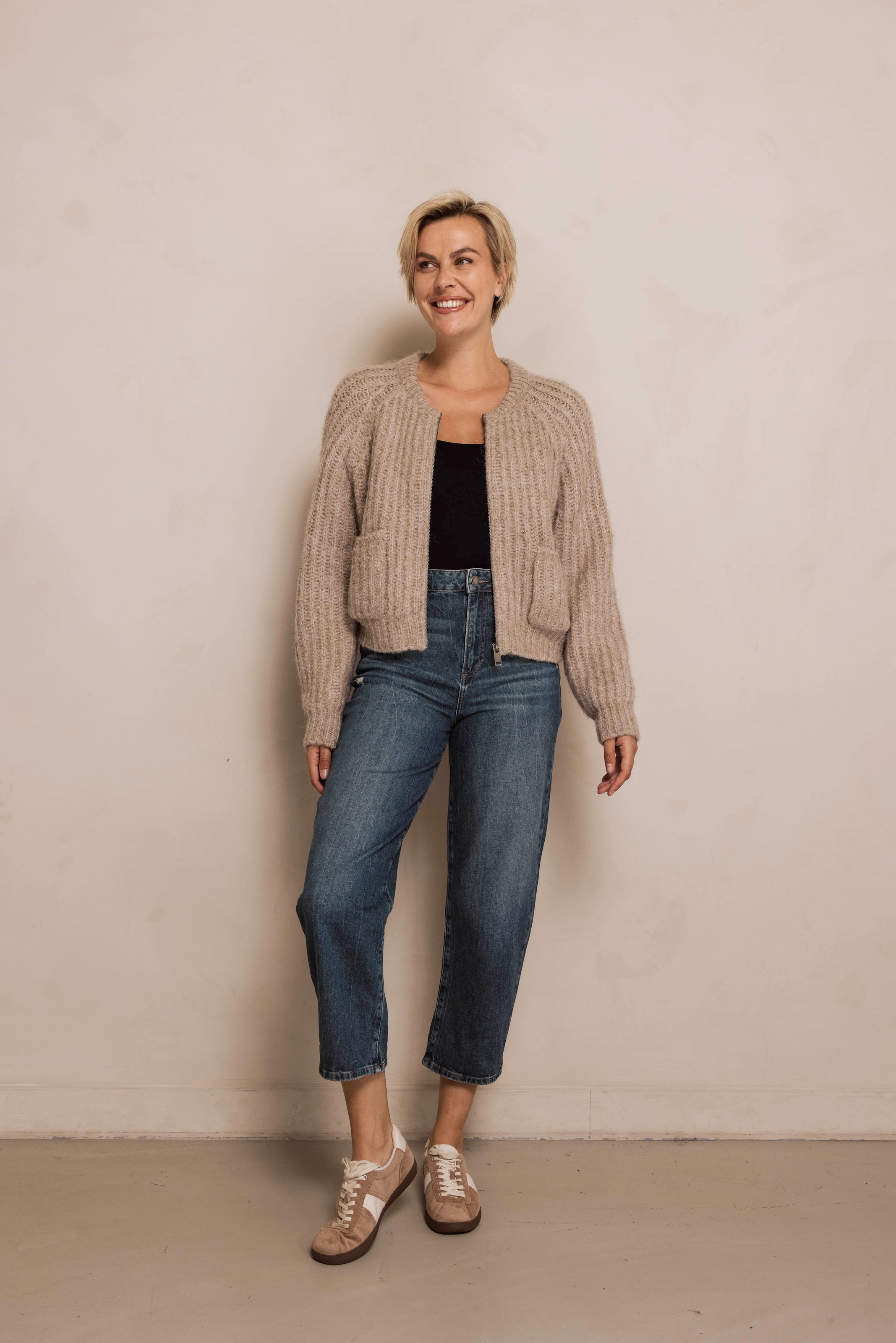 Zhrill Strickjacke »ZHCORINNA« mit Rippenstruktur, Reißverschluss vorn