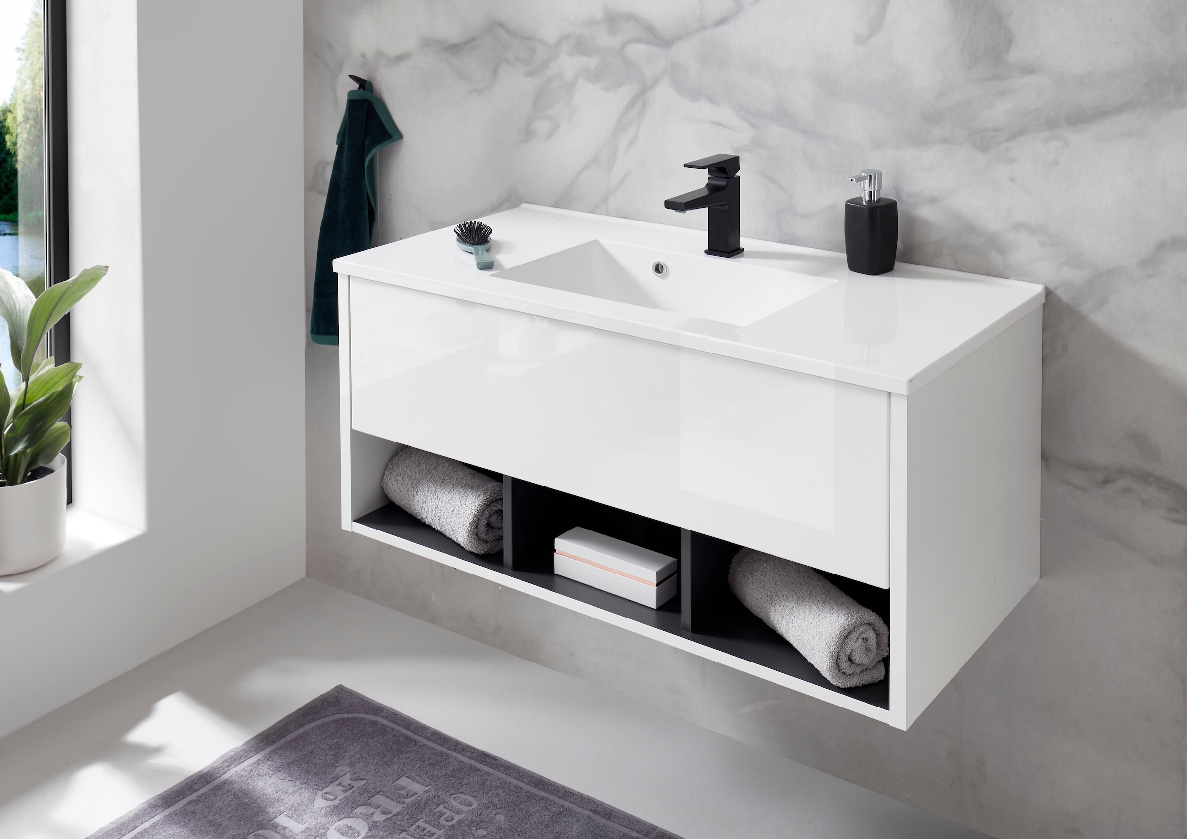 Places of Style Badmöbel-Set »Studio Line, Bad im modernen Design, 2-teiliges Badezimmer«, (2 St.), Waschtisch und Spiegel, in zwei Farben verfügbar, viel Stauraum