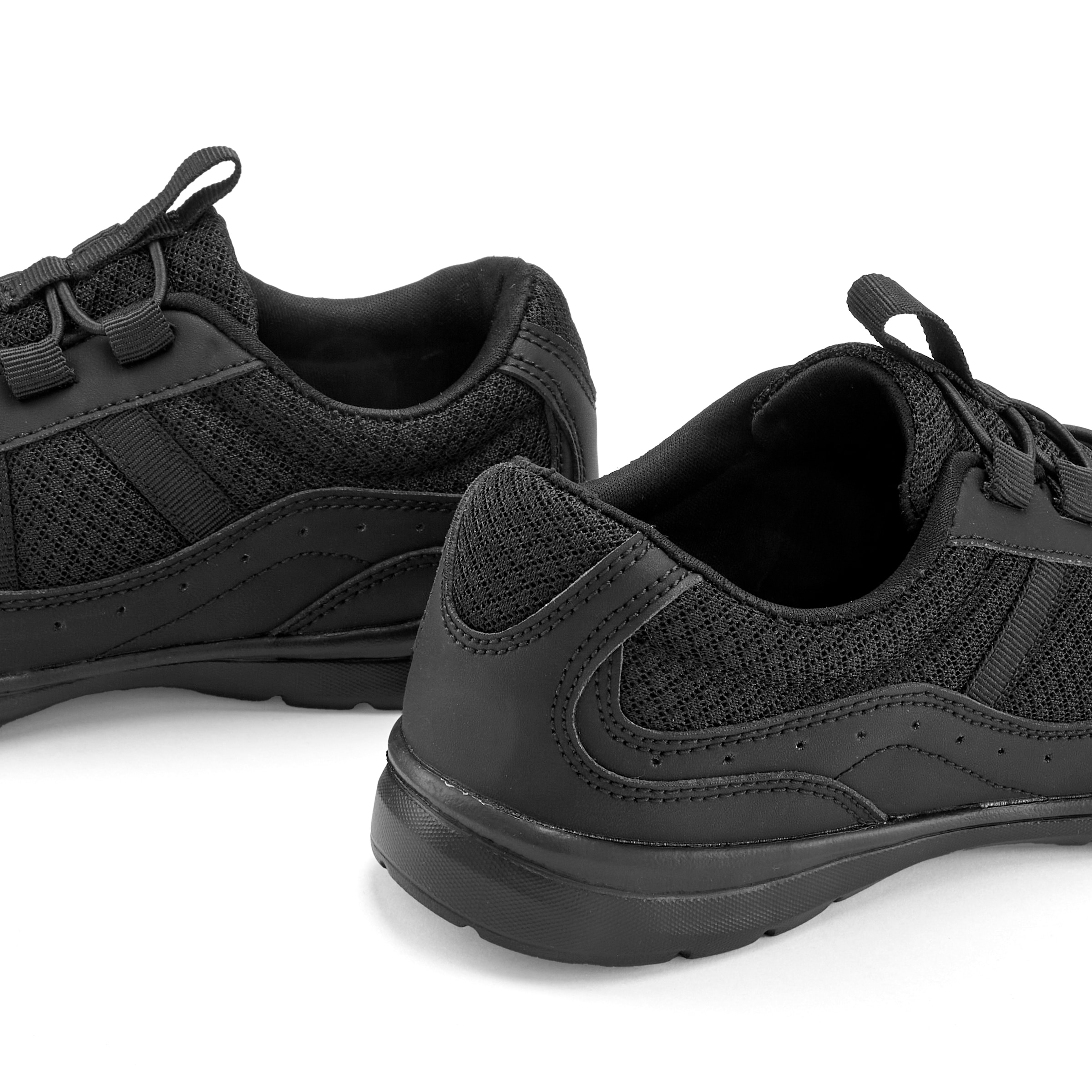 LASCANA Sneaker »Freizeitschuh, Halbschuh,«, zum Reinschlüpfen mit elastischen Schnürbändern VEGAN