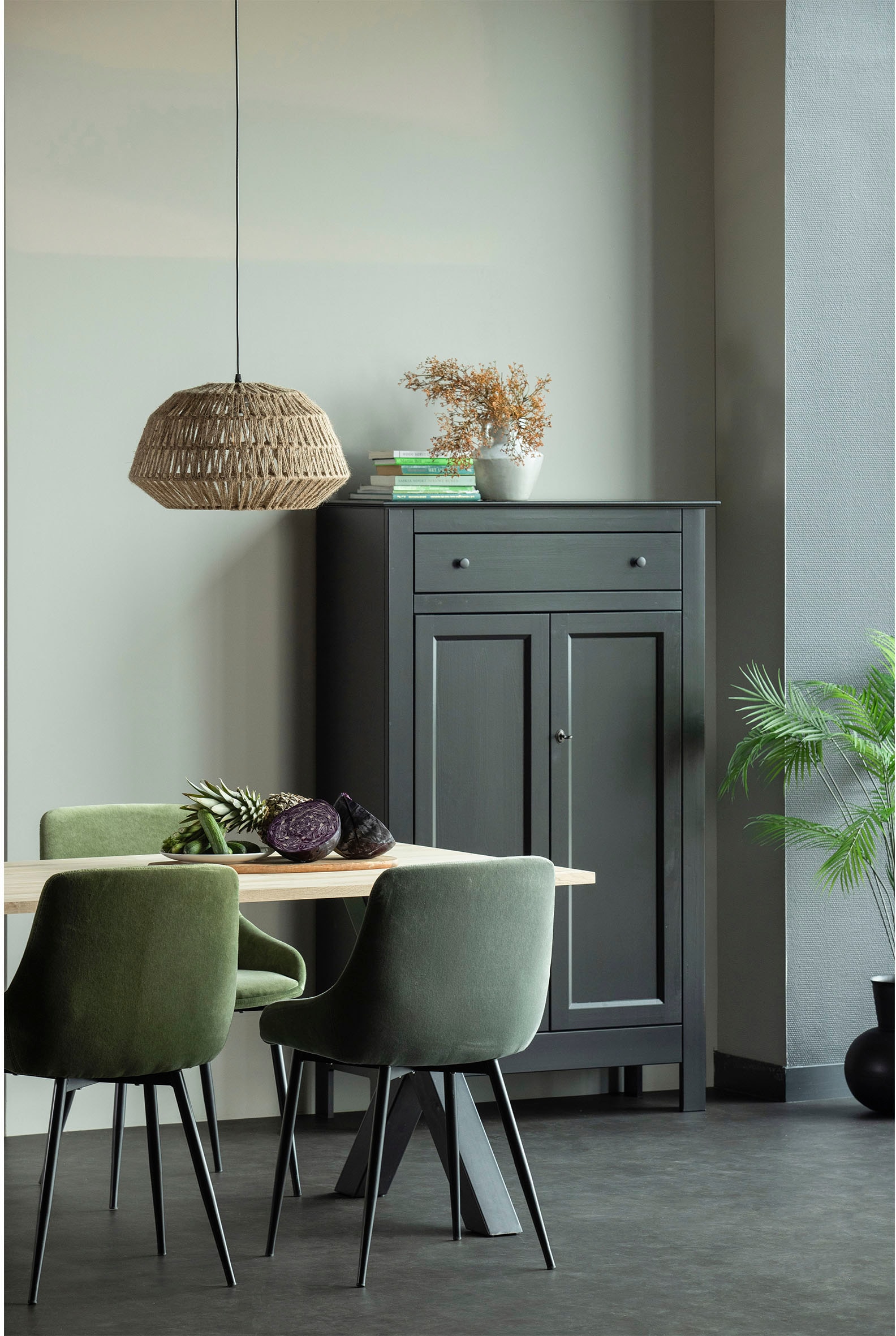 WOOOD Stauraumschrank »Eva«, glatt geschliffene Kiefernholz, H 150 cm x B 93 cm