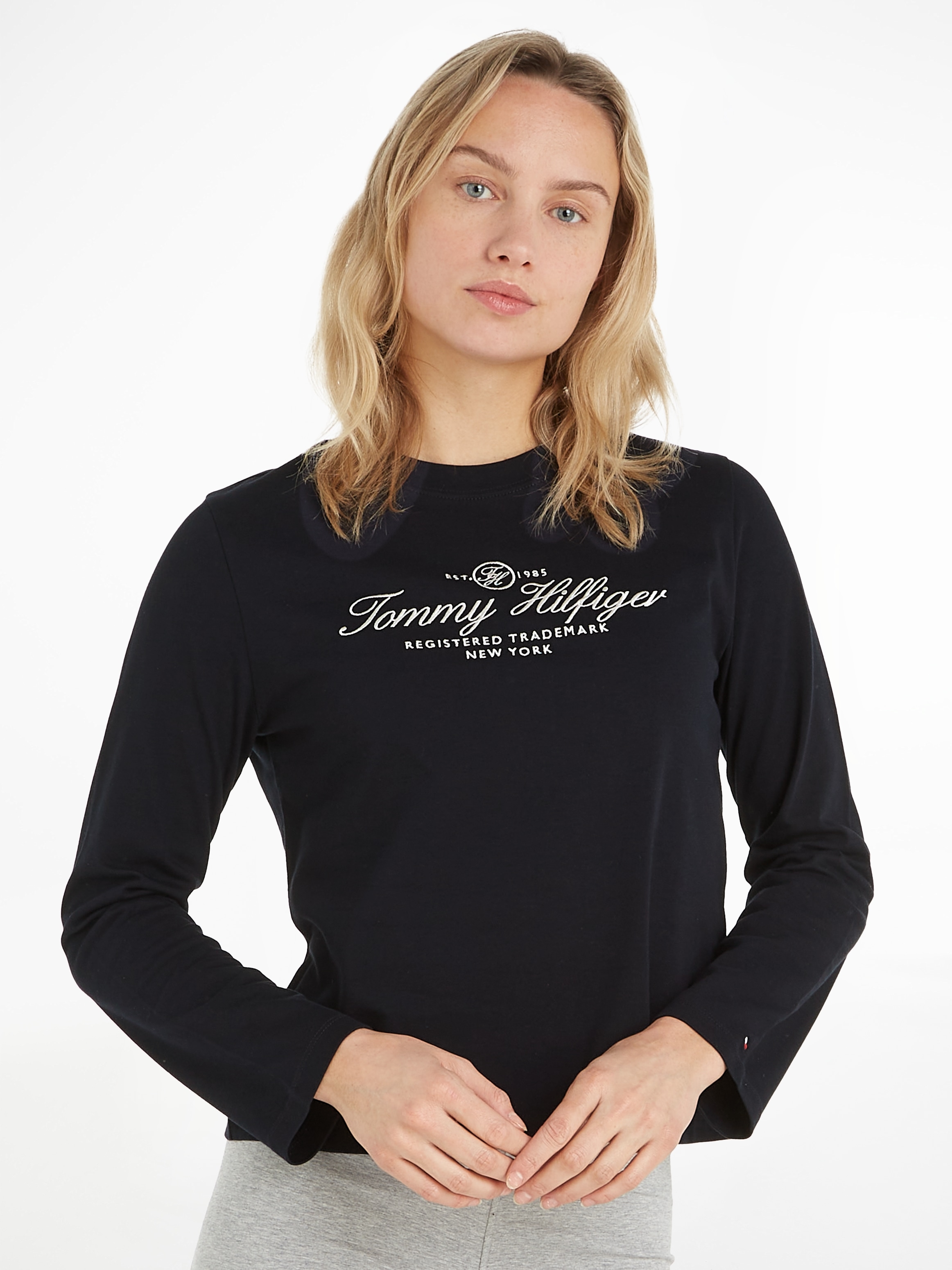 Tommy Hilfiger Langarmshirt, mit dezentem Markenlabel auf dem  Ärmelabschluss bestellen