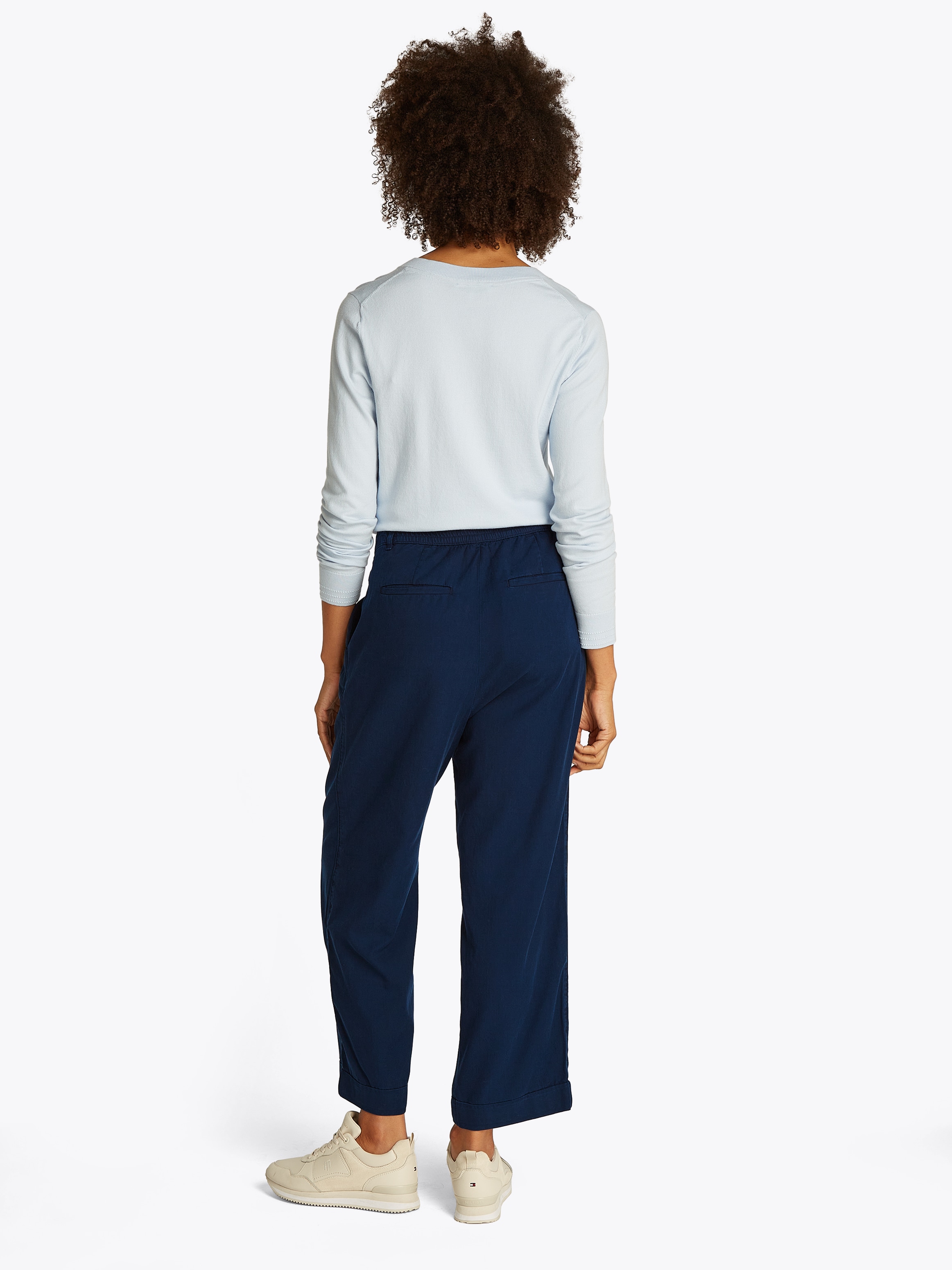 Tommy Hilfiger Chinohose »CO TENCEL RLXD STR PULL ON CHINO«, mit Logostickerei