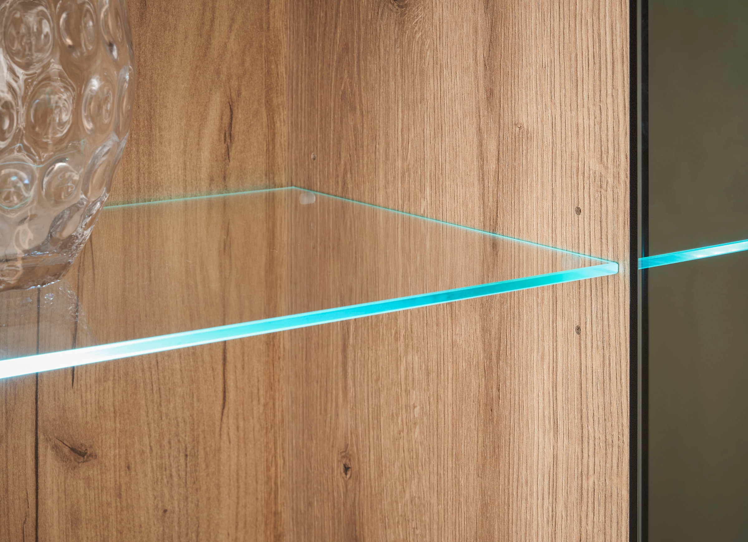 INOSIGN Wohnwand »Cantara, moderne Anbauwand, Wohnzimmer-Set, in Eiche Evoke oder Weiß«, (Set), enthält eine Vitrine, ein Lowboard und zwei Wandboards