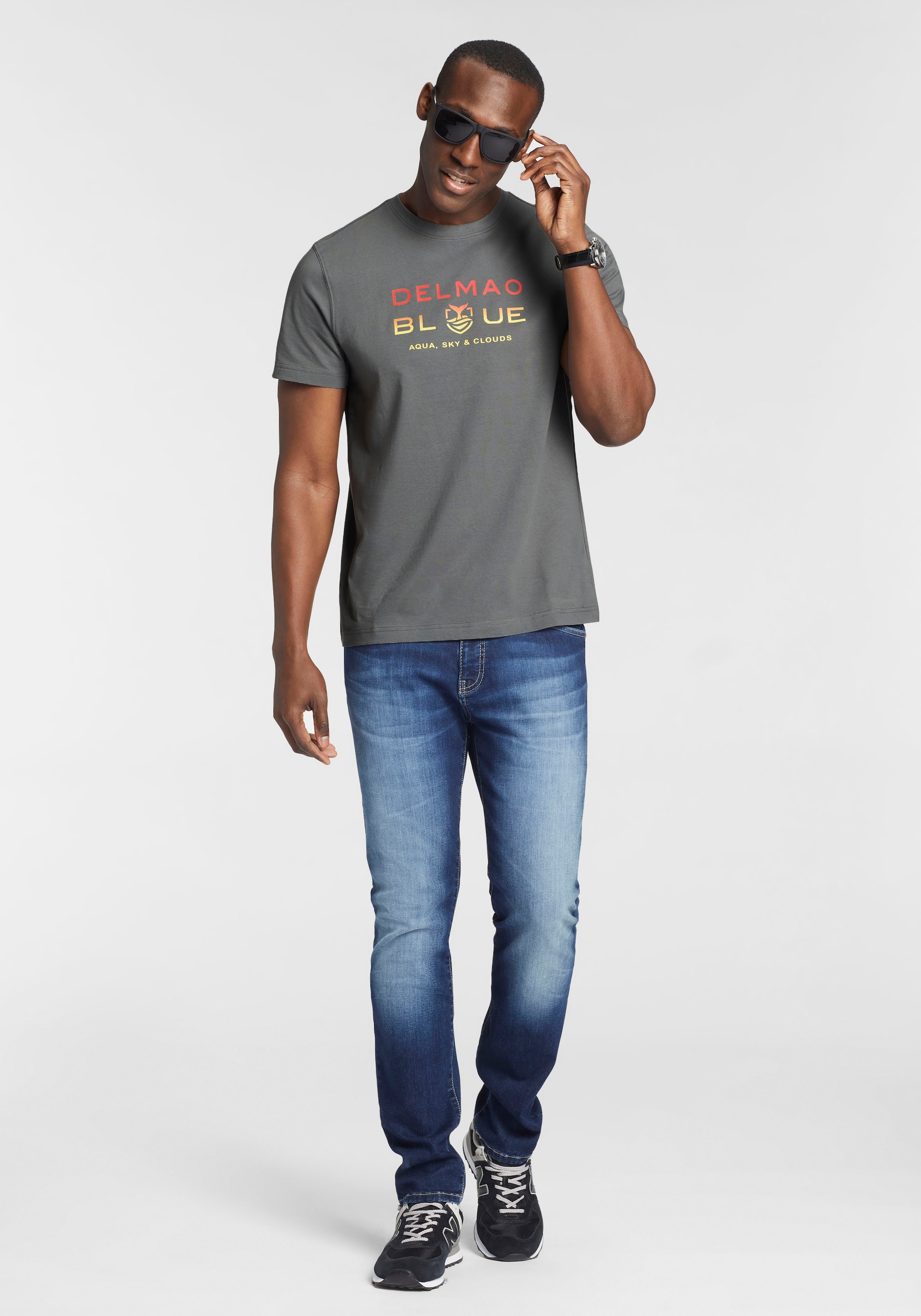 DELMAO T-Shirt, Kurzarm, bedruckt, Rundhals, aus 100% Baumwolle