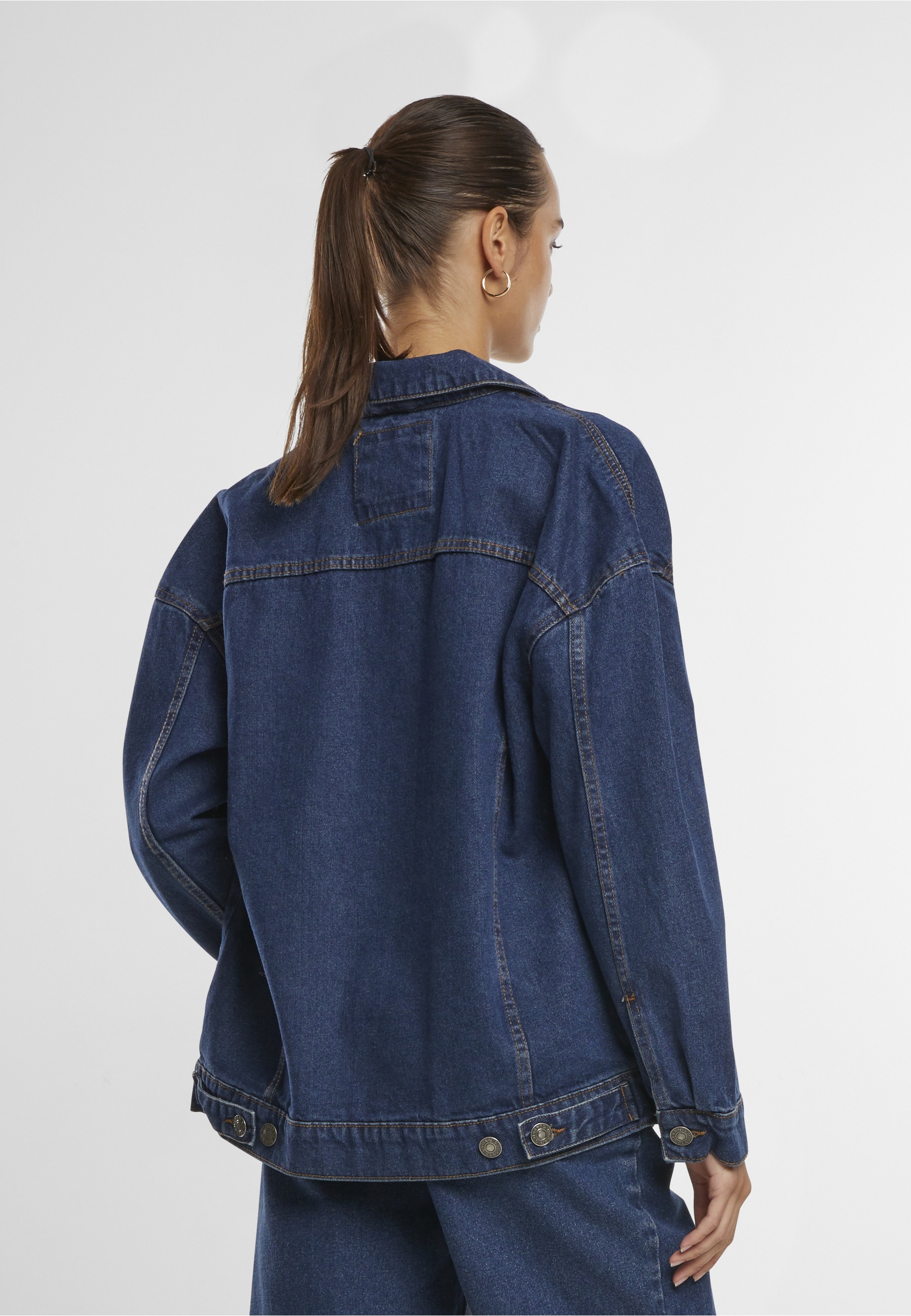 URBAN CLASSICS Jeansjacke »Urban Classics Damen Ladies Oversized 90‘s Denim Jacket« 1 Stk. tlg. ohne Kapuze