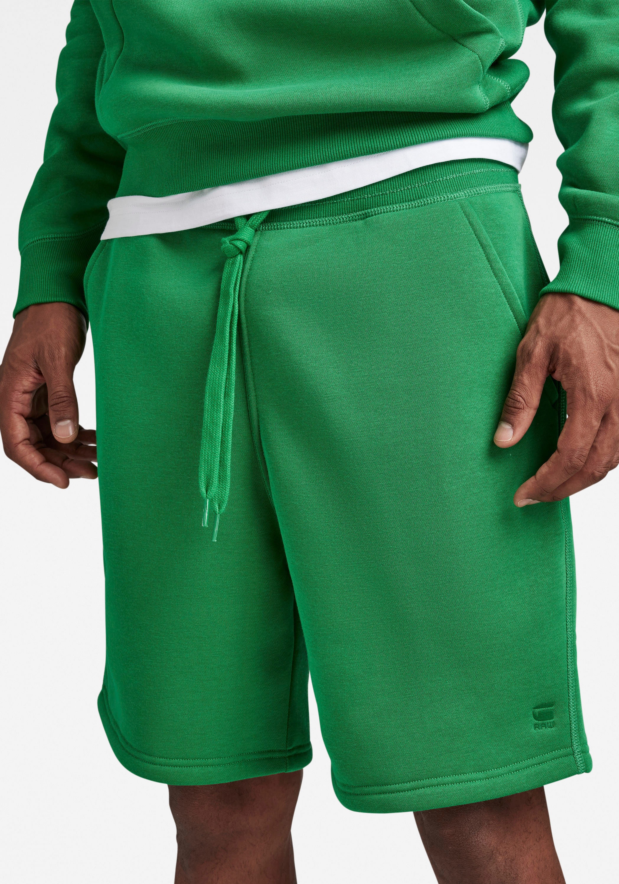 3. Bild von G-Star RAW Sweatshorts »Premium core«, mit kleiner Ton-in-Ton Logostickerei
