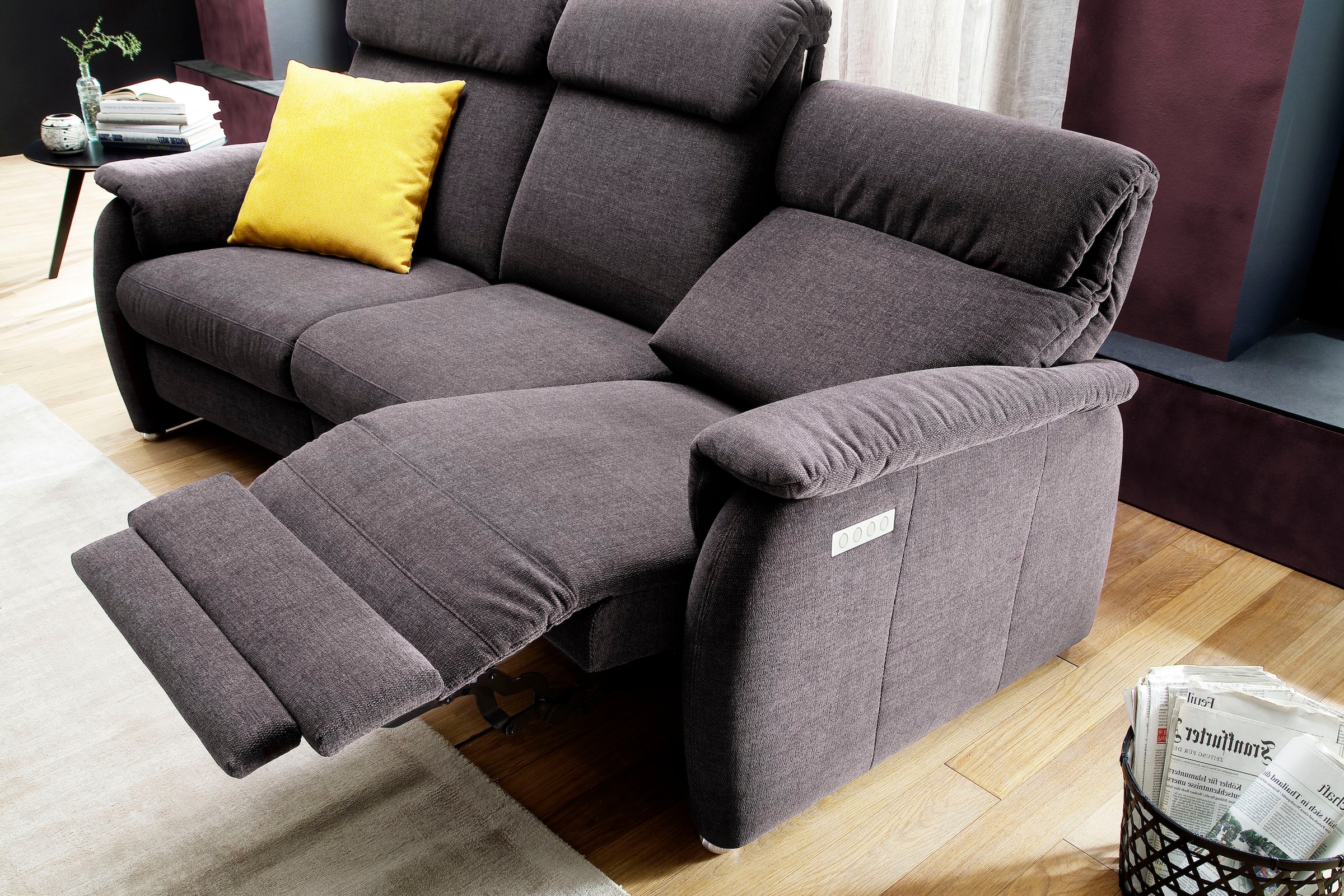 Home affaire Sofa »Turin«, mit motorischer Relaxfunktion, Tisch, Leuchte + USB-Ladestation