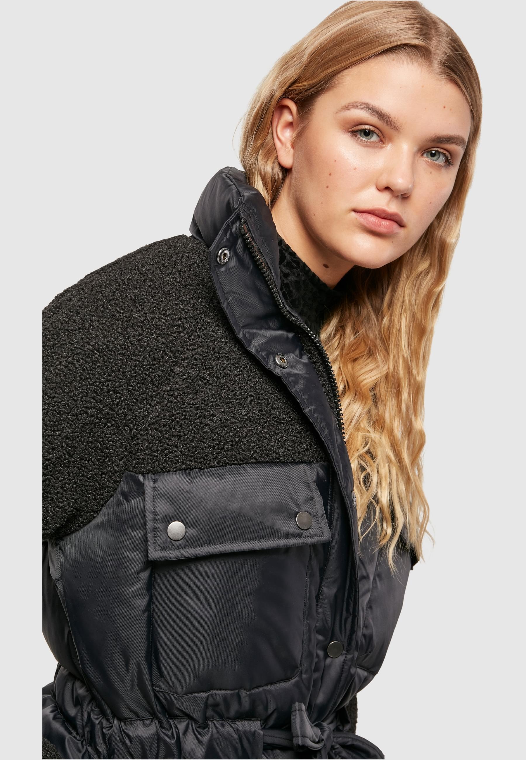 URBAN CLASSICS Winterjacke »Urban Classics Damen Ladies Sherpa Mix Puffer Jacket« 1 Stk. tlg. ohne Kapuze