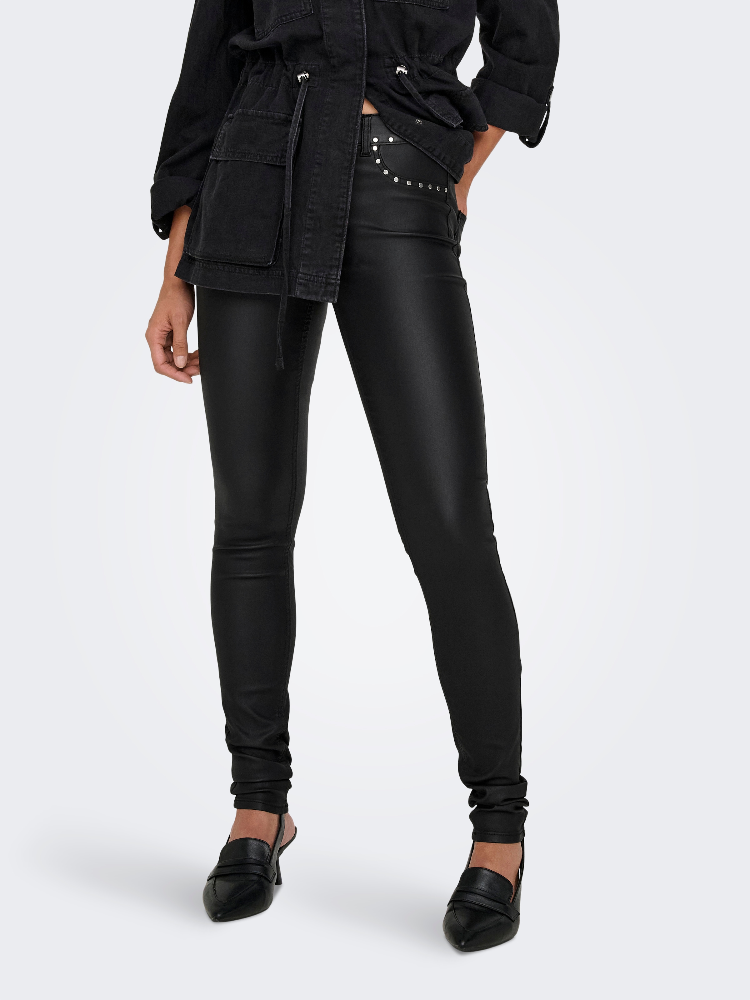 ONLY Lederimitathose »ONLBLUSH-ROCK LIFE MW STUD COATED SK PNT«