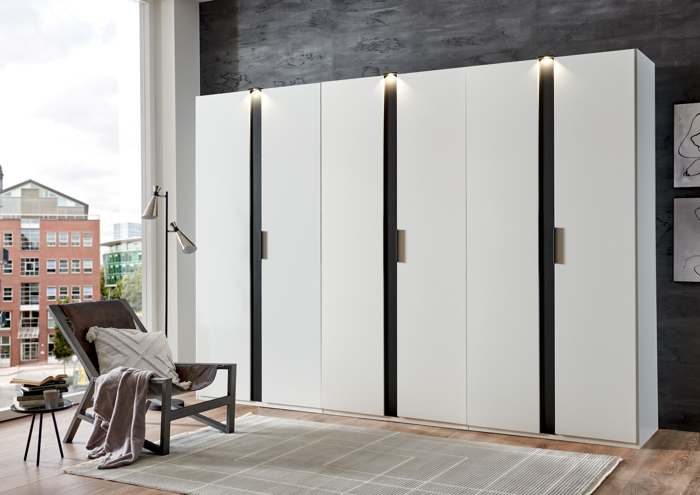 Wimex Drehtürenschrank »Rimini by fresh to go, weiß oder graphit mit schwarzen Metallgriffen«, inklusive LED Beleuchtung, 3 Breiten: 200, 250 oder 300cm, 216cm hoch