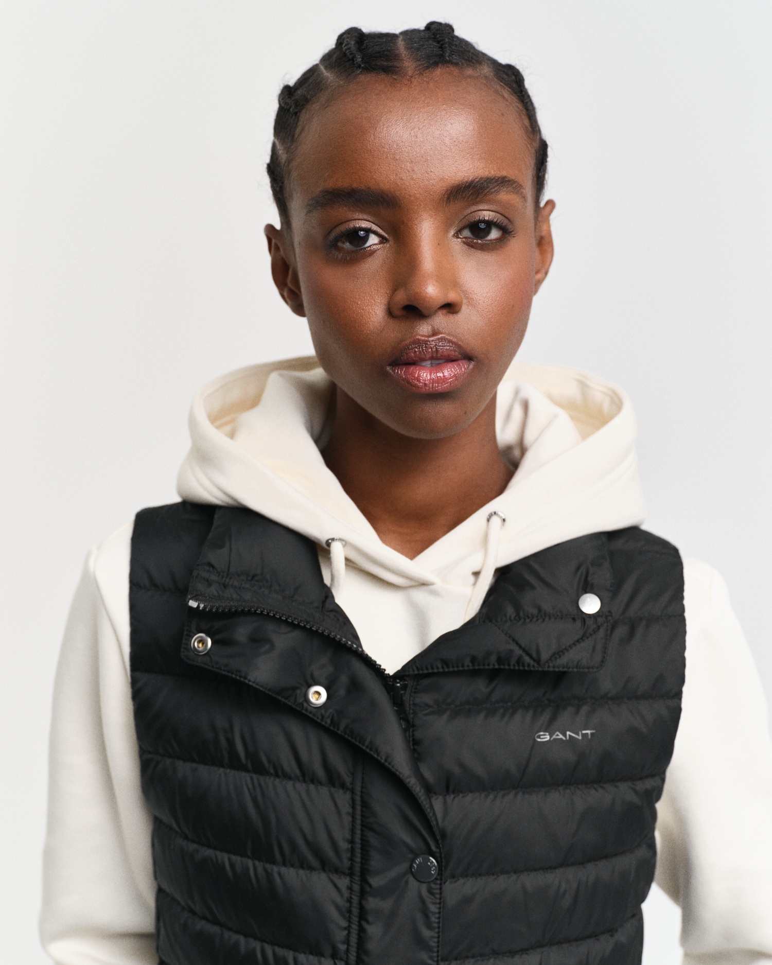 Gant Steppweste »LIGHT DOWN VEST«, mit Logodruck auf der Brust