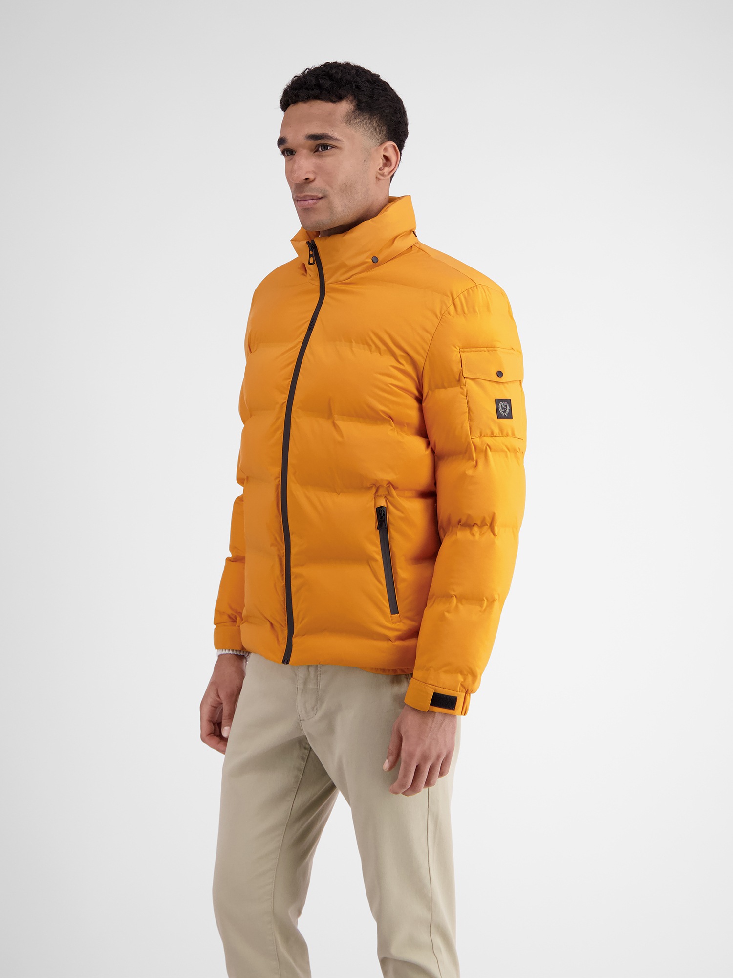 LERROS Steppjacke »LERROS Warm gefütterter Steppblouson mit versteckter Kapuze«, mit Kapuze, Wasser- und windabweisend, atmungsaktiv