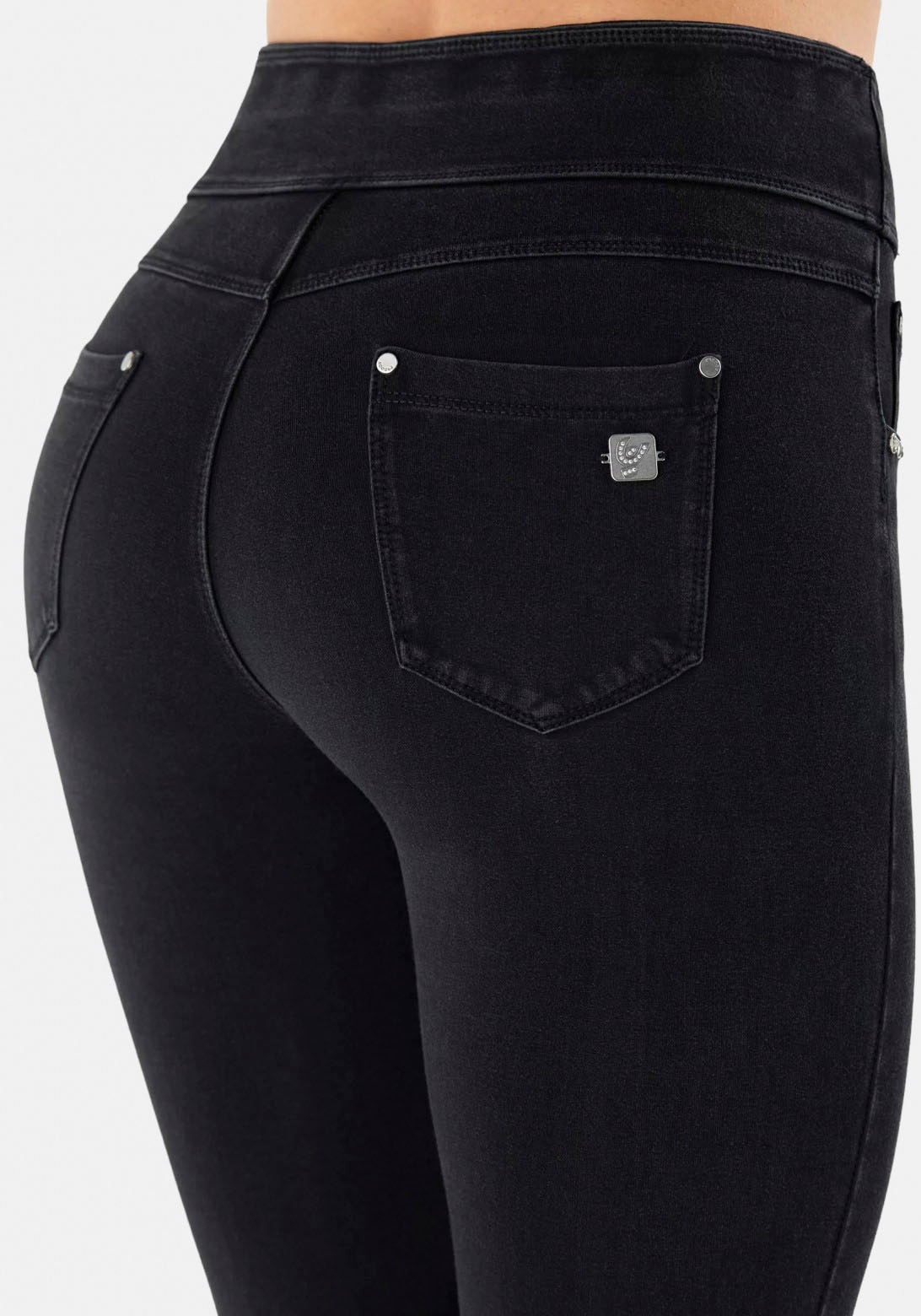 Freddy Shapingleggings »NOW SKINNY YOGA«, mit Lifting & Shaping Effekt und Umschlagbund