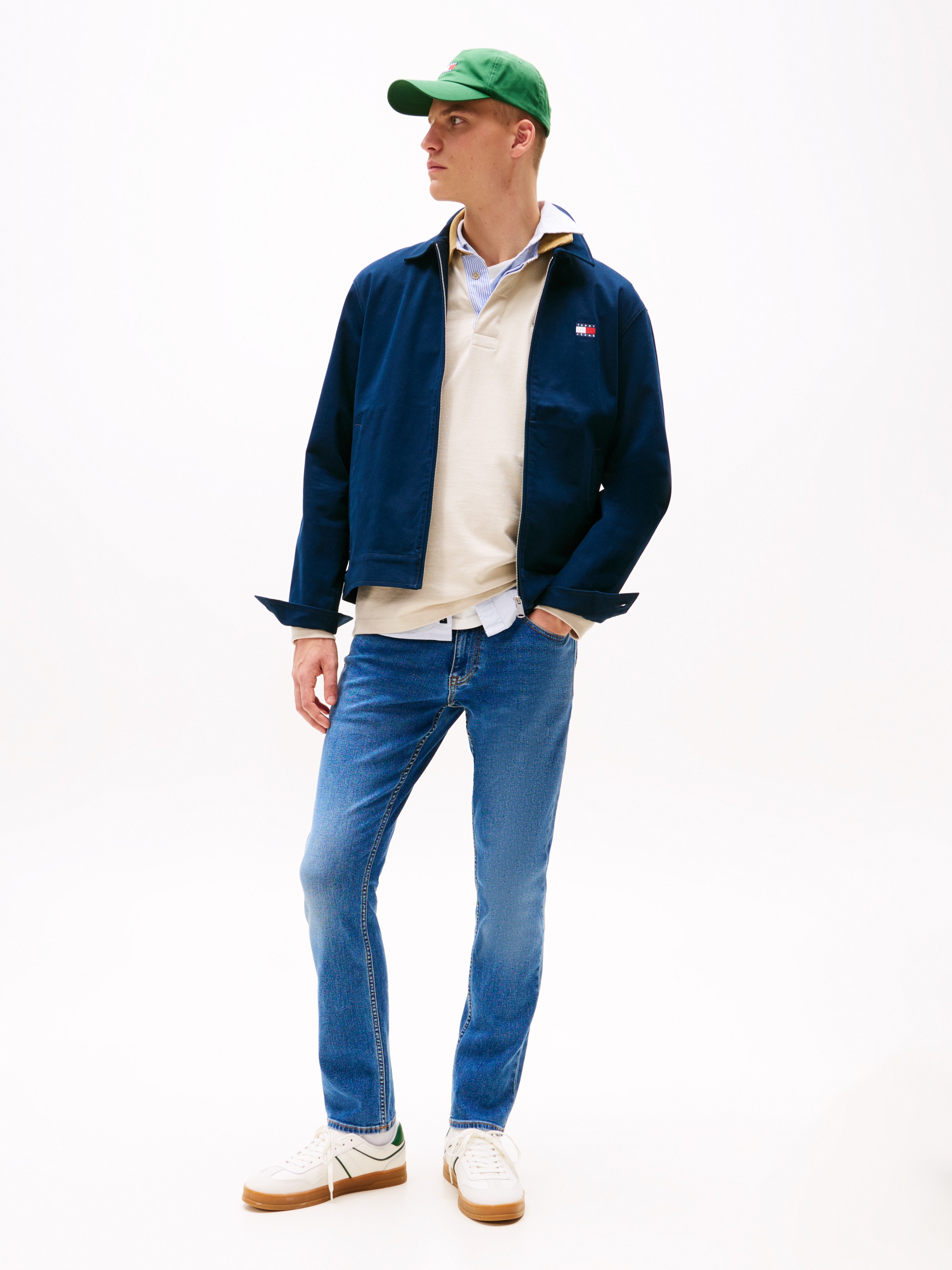 Tommy Jeans Gerade Jeans »Scanton Slim«, Mit Markenlabel aus Leder hinten
