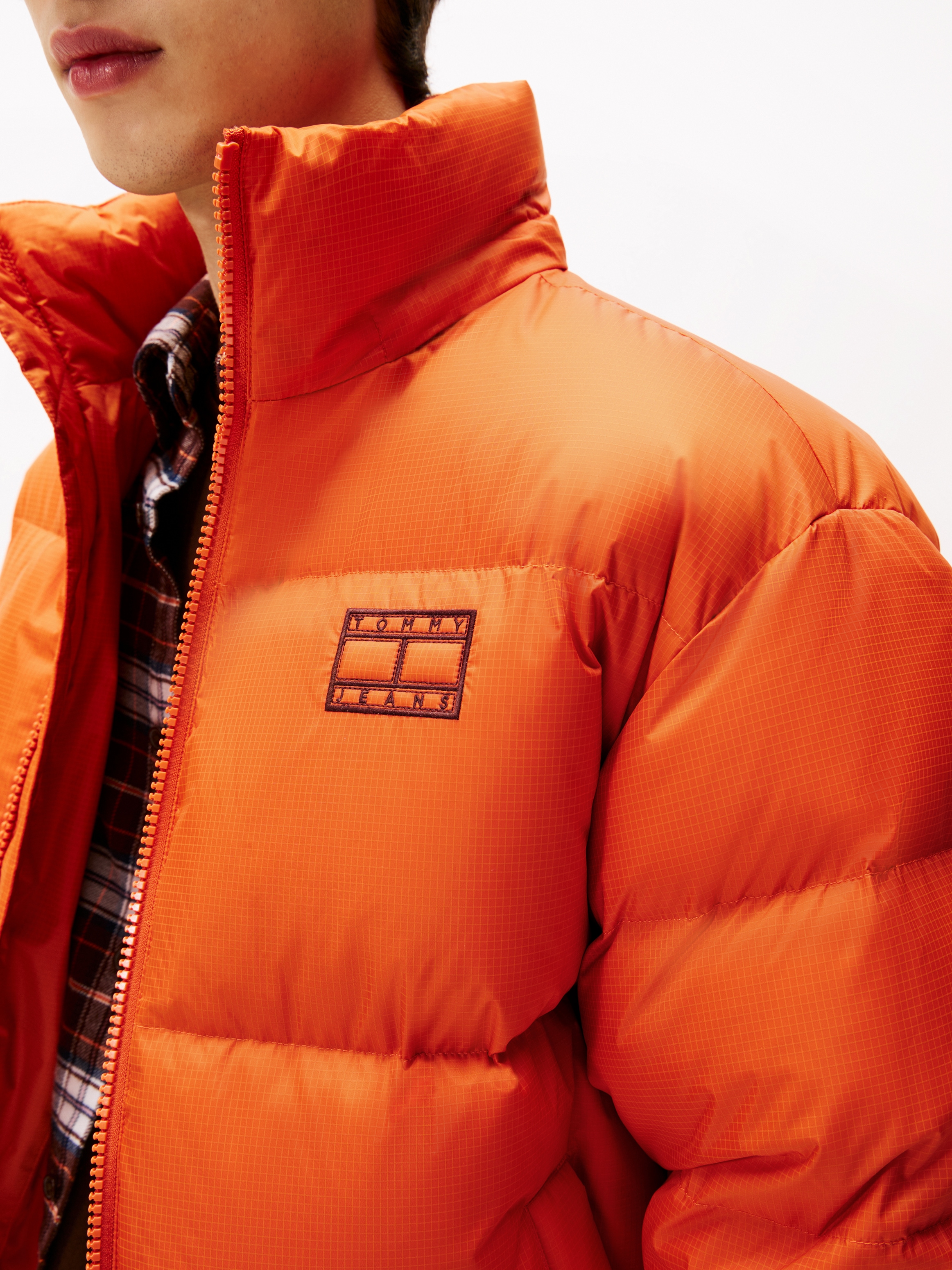 Tommy Jeans Steppjacke »ALASKA DOWN PUFFER« mit Kapuze Übergangsjacke Regular fit mit abnehmbarer Kapuze