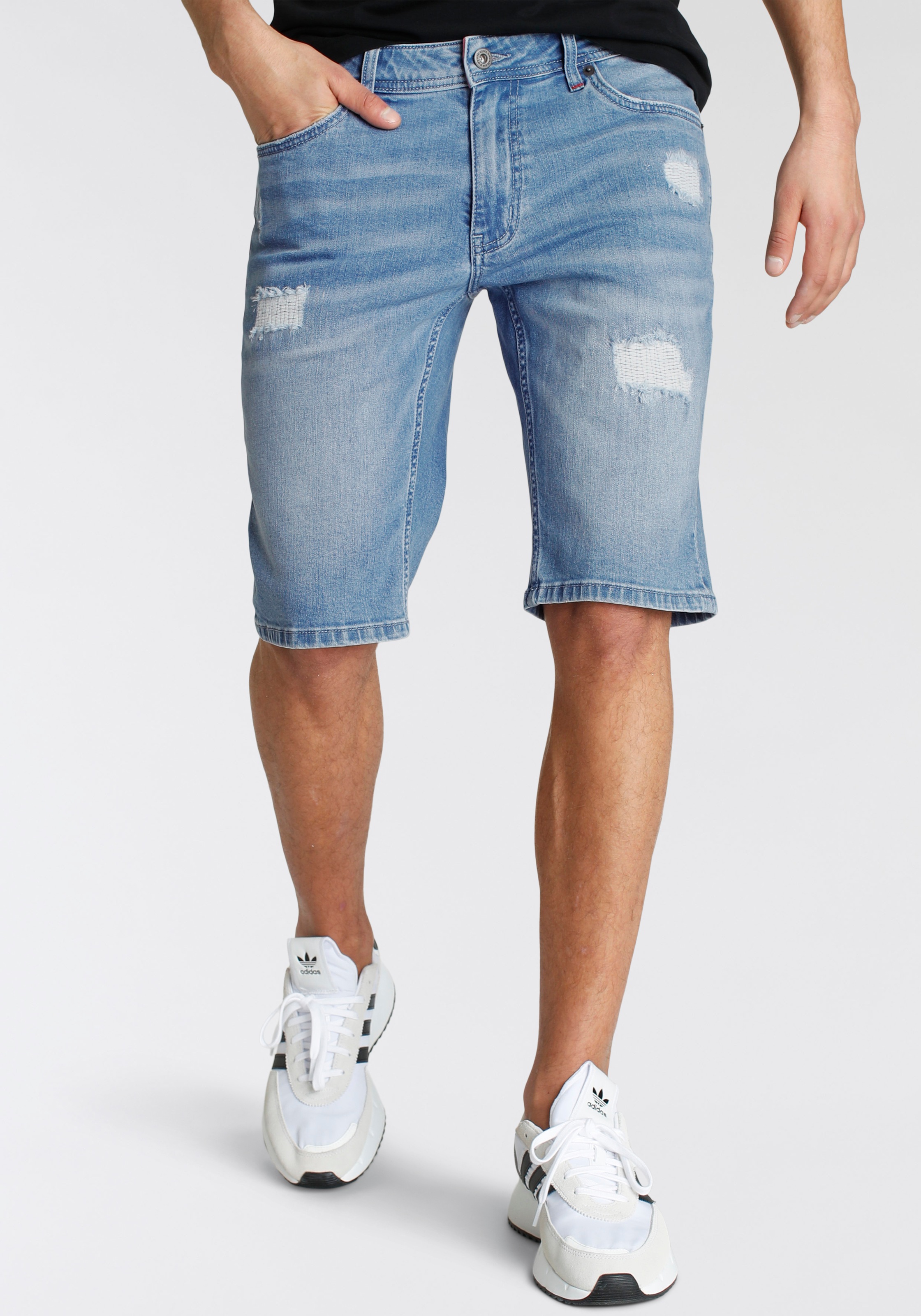 Bild von Alife & Kickin Shorts »FinleyAK«, Ökologische, wassersparende Produktion durch Ozon Wash
