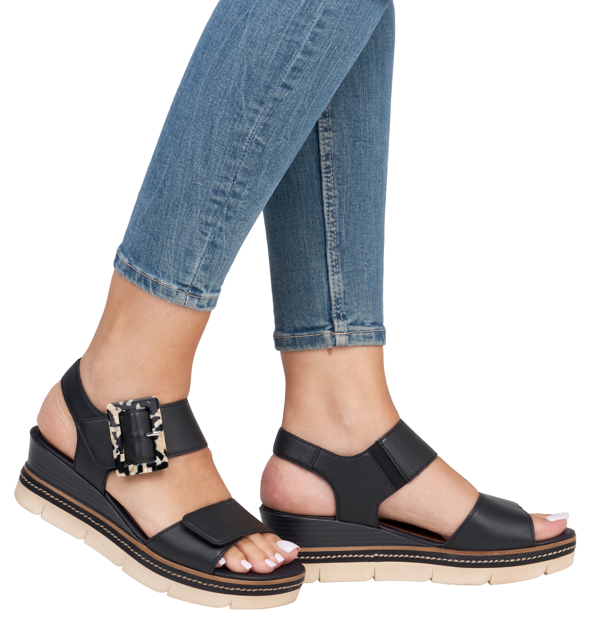 Remonte Keilsandalette »Elisabeth Hurley-Collection«  Keilabsatz, Riemensandale, Sommerschuh, auffällige Zierschnalle