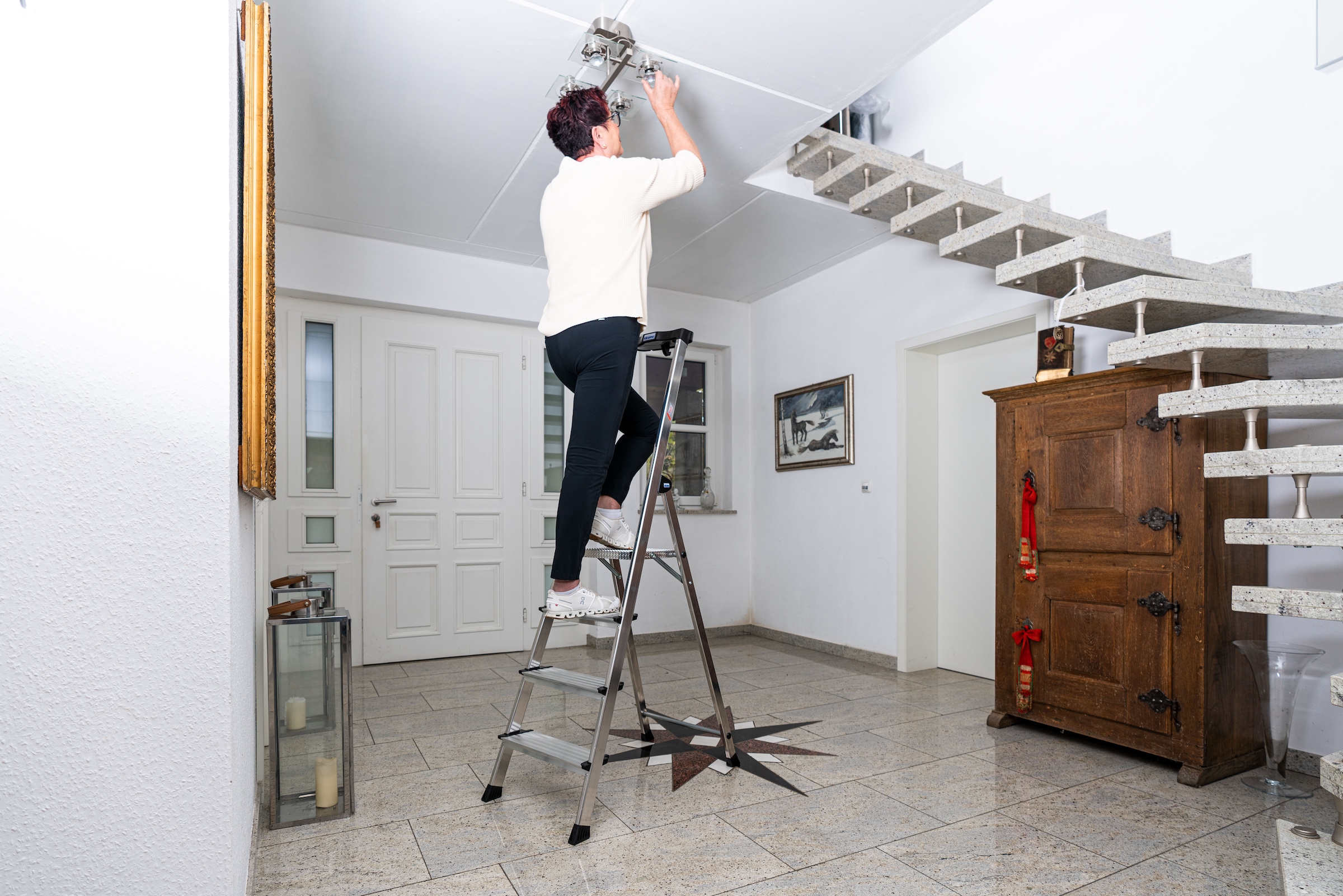 KRAUSE Stehleiter »Safety Plusline«, Aluminium, 4 Stufen, Arbeitshöhe ca. 285 cm