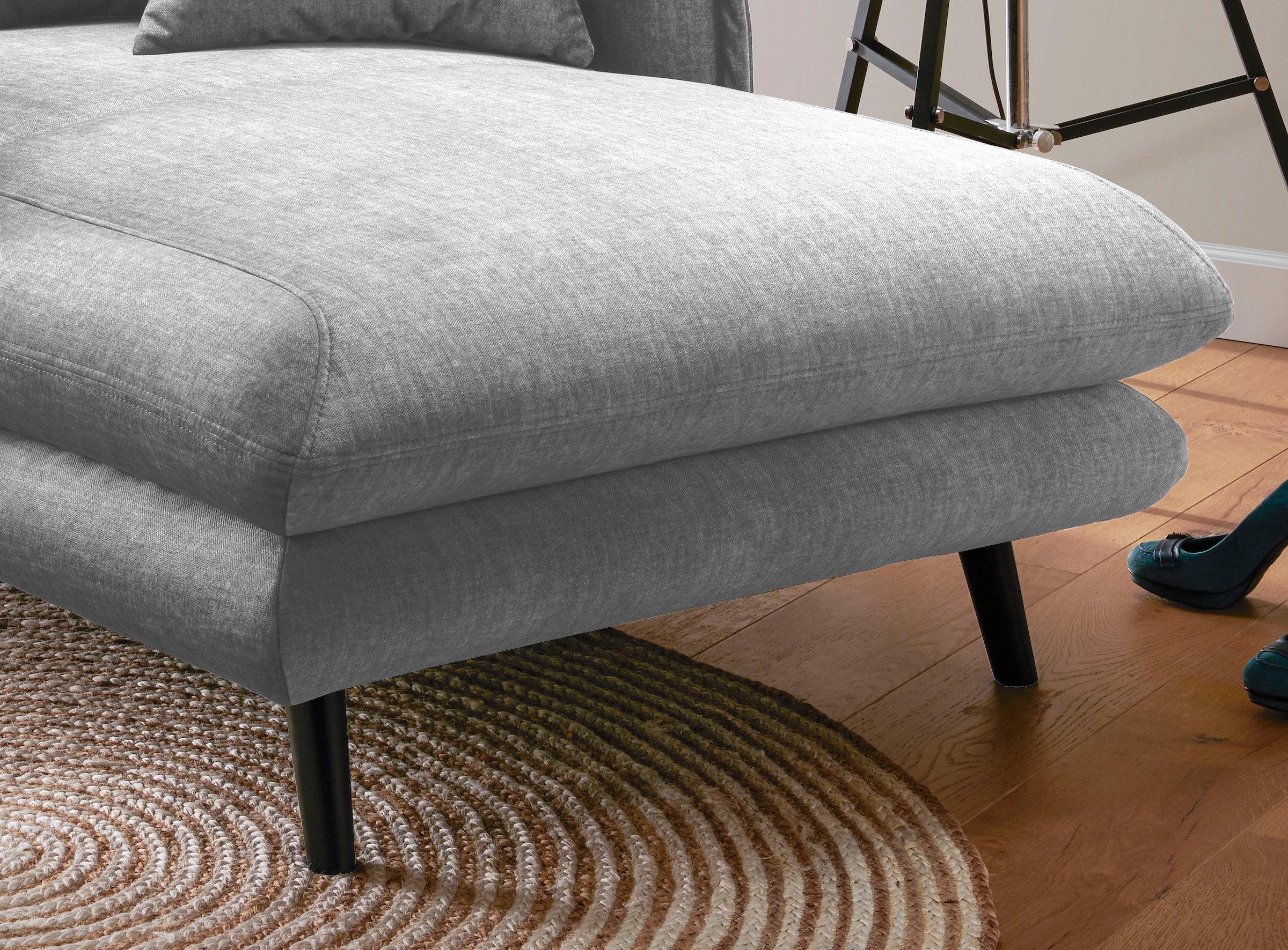 INOSIGN Loveseat »Lazio«, moderner Sessel mit einer bequemen Polsterung, 2 Stk. Zierkissen