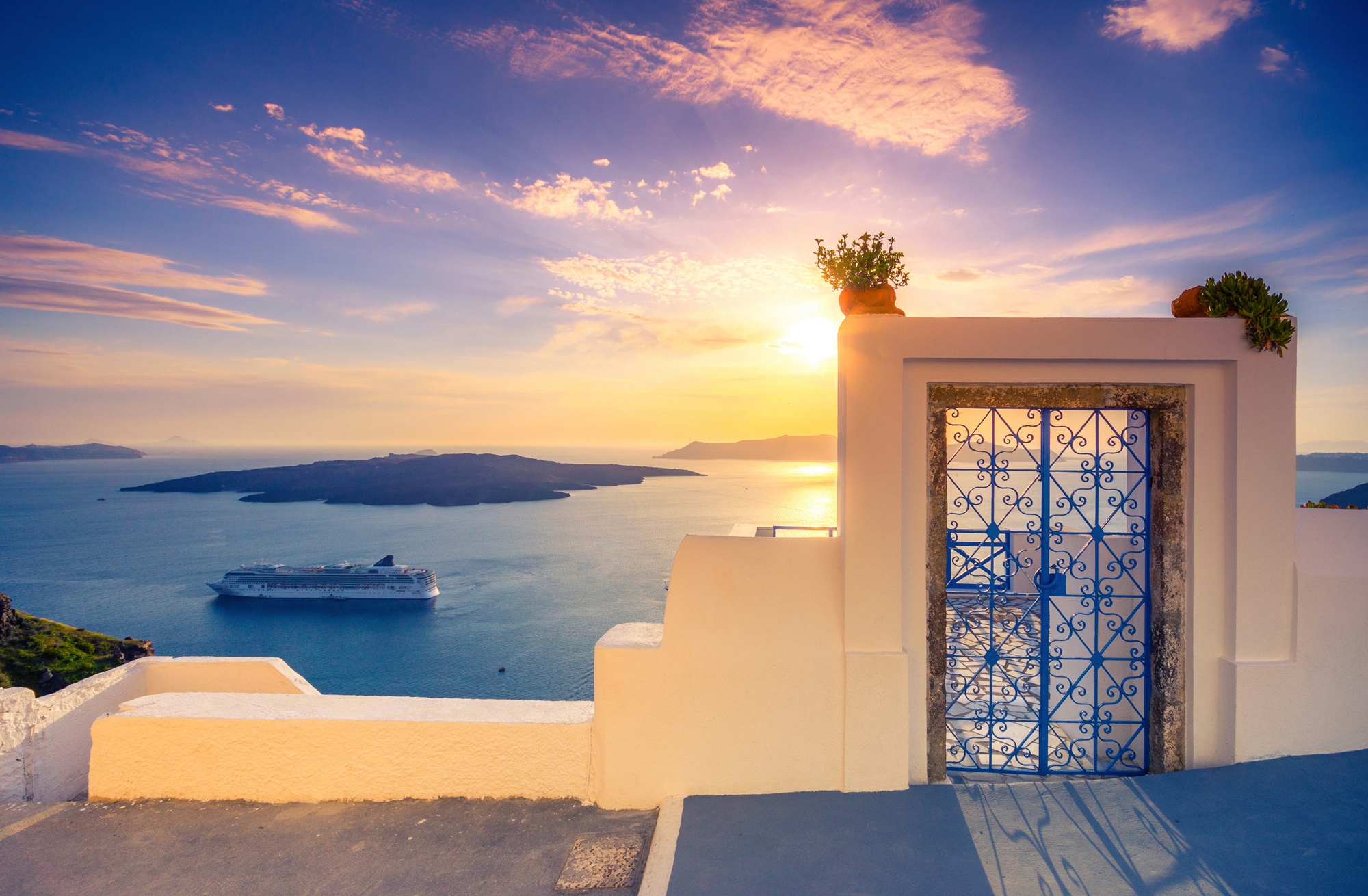 Papermoon Fototapete »TERRASSE-SANTORINI SEE MEER STRAND PALMEN DÜNEN SCHIF günstig online kaufen