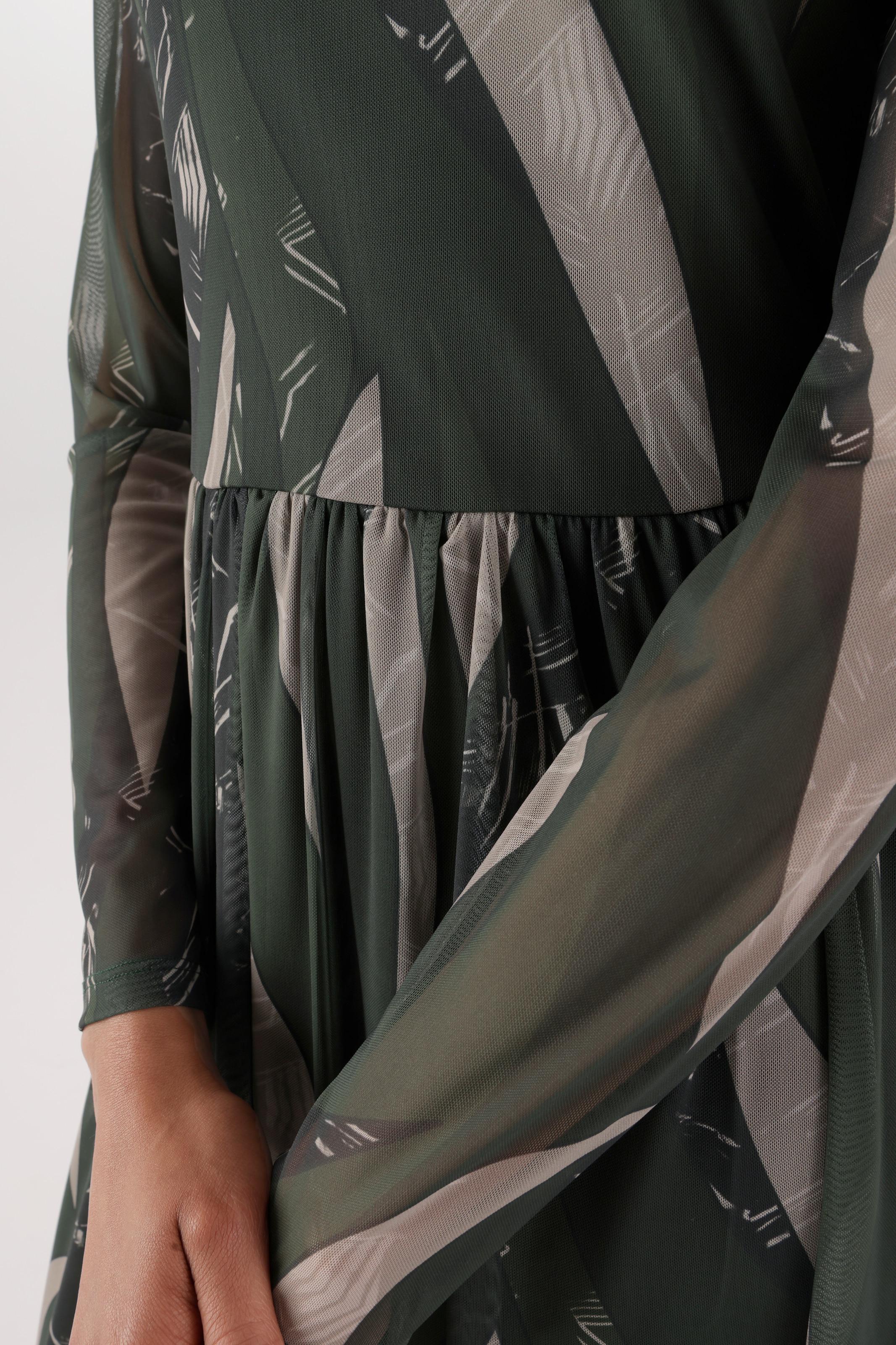 Aniston SELECTED Maxikleid in Mesh-Qualität und harmonischer Musterung - NEUE KOLLEKTION