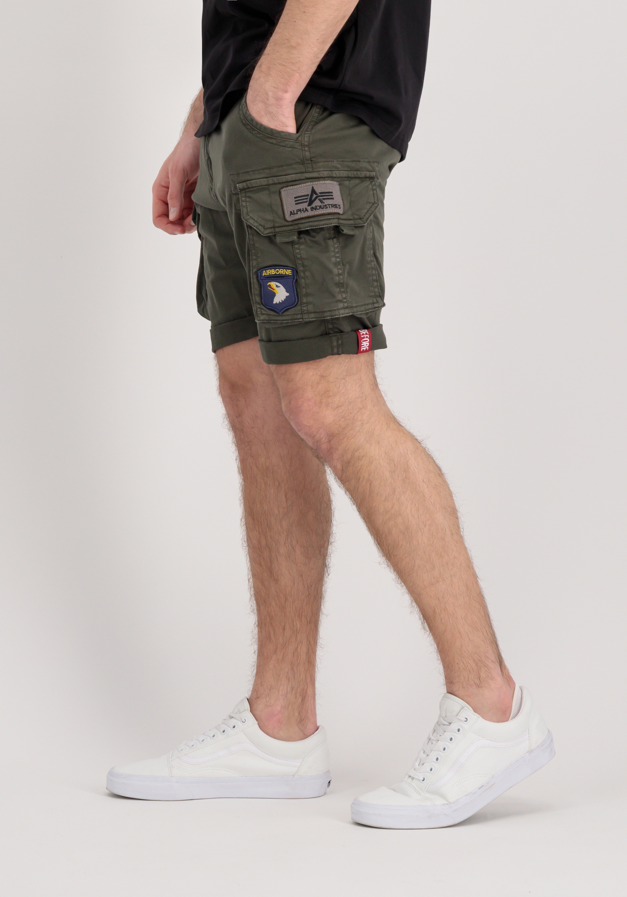 4. Bild von Alpha Industries Shorts »ALPHA INDUSTRIES Men - Shorts Crew Short Patch«