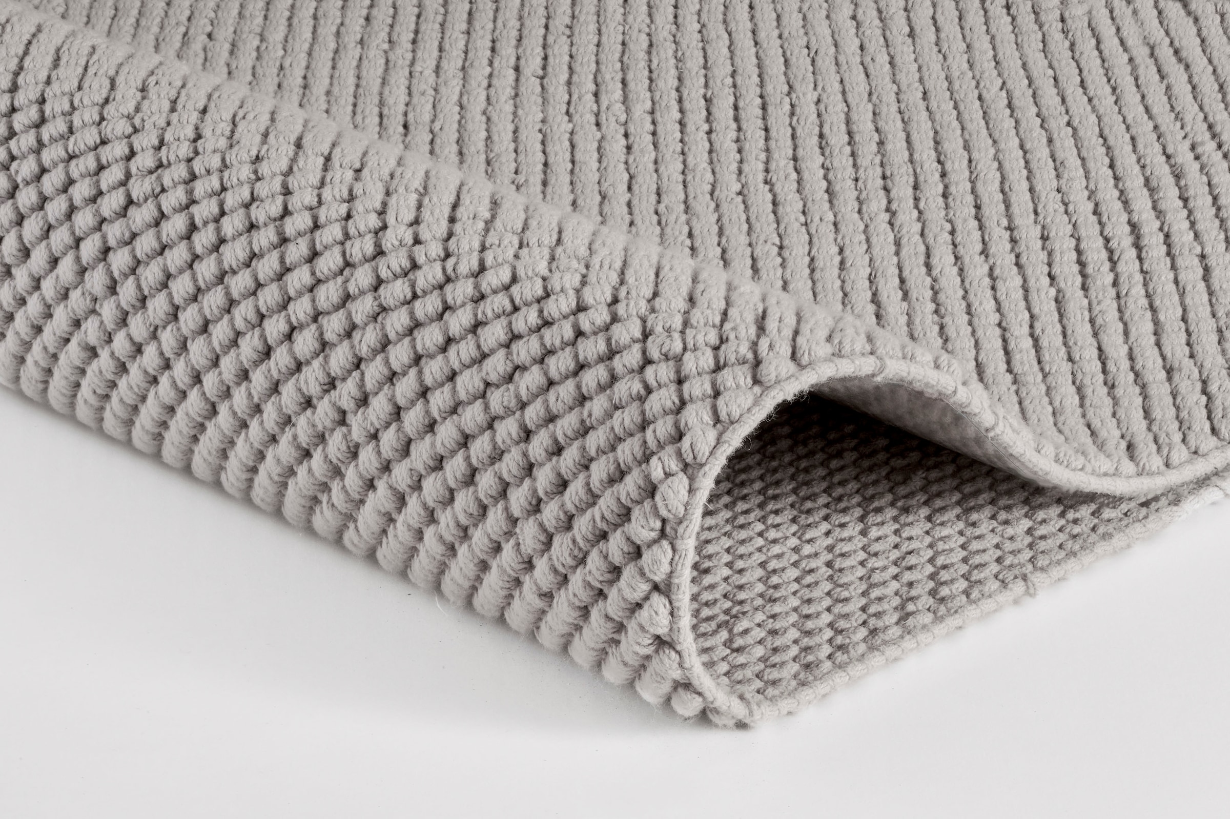Kleine Wolke Badematte »Punto«, rutschhemmend beschichtet, fußbodenheizungsgeeignet, Badteppich, Uni Farben, Oberfläche reine Baumwolle