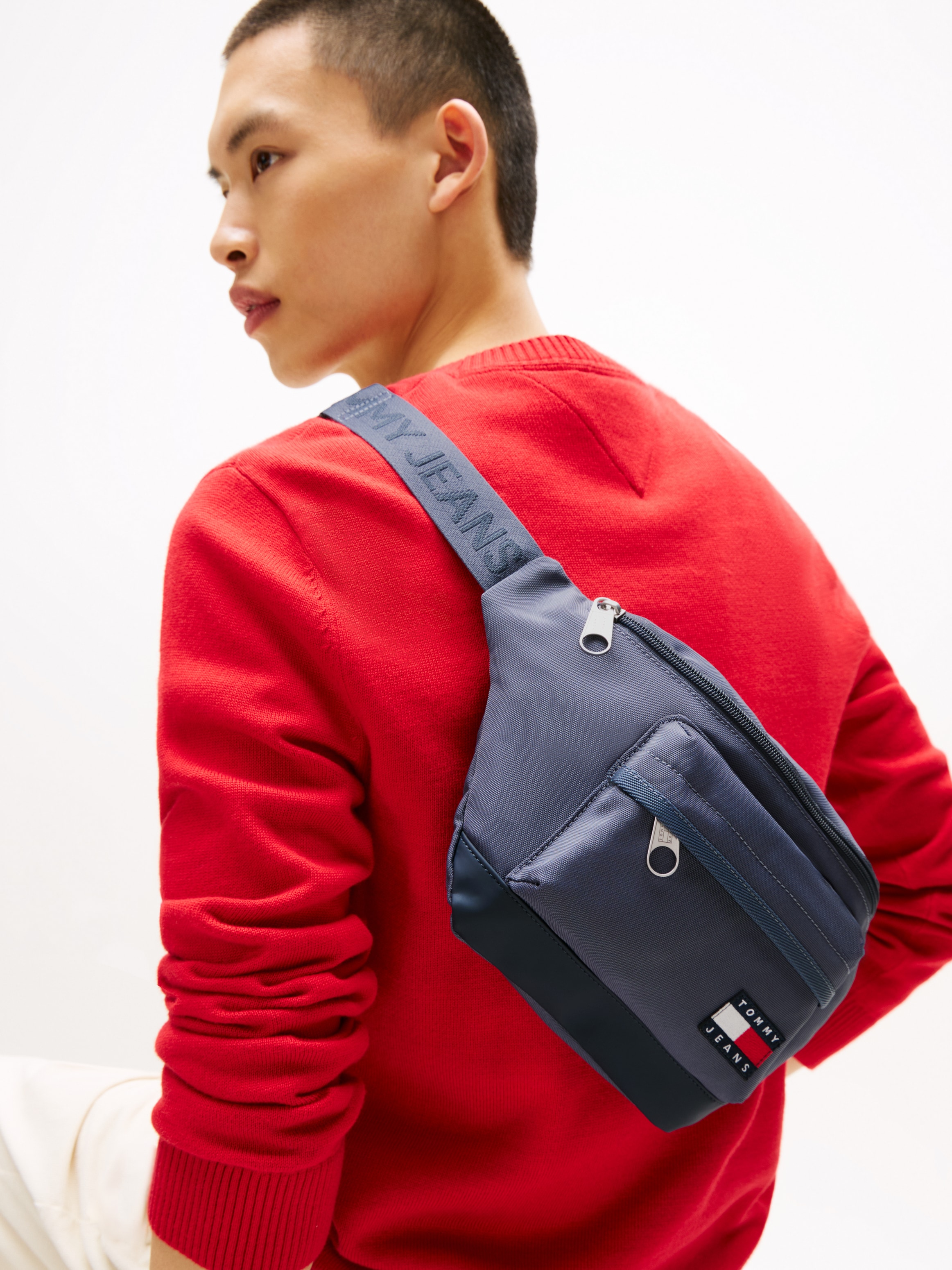 Tommy Jeans Bauchtasche »TJM ESS DAILY BUMBAG«, Men Crossbody, Minibag mit zwei Reißverschlusstaschen